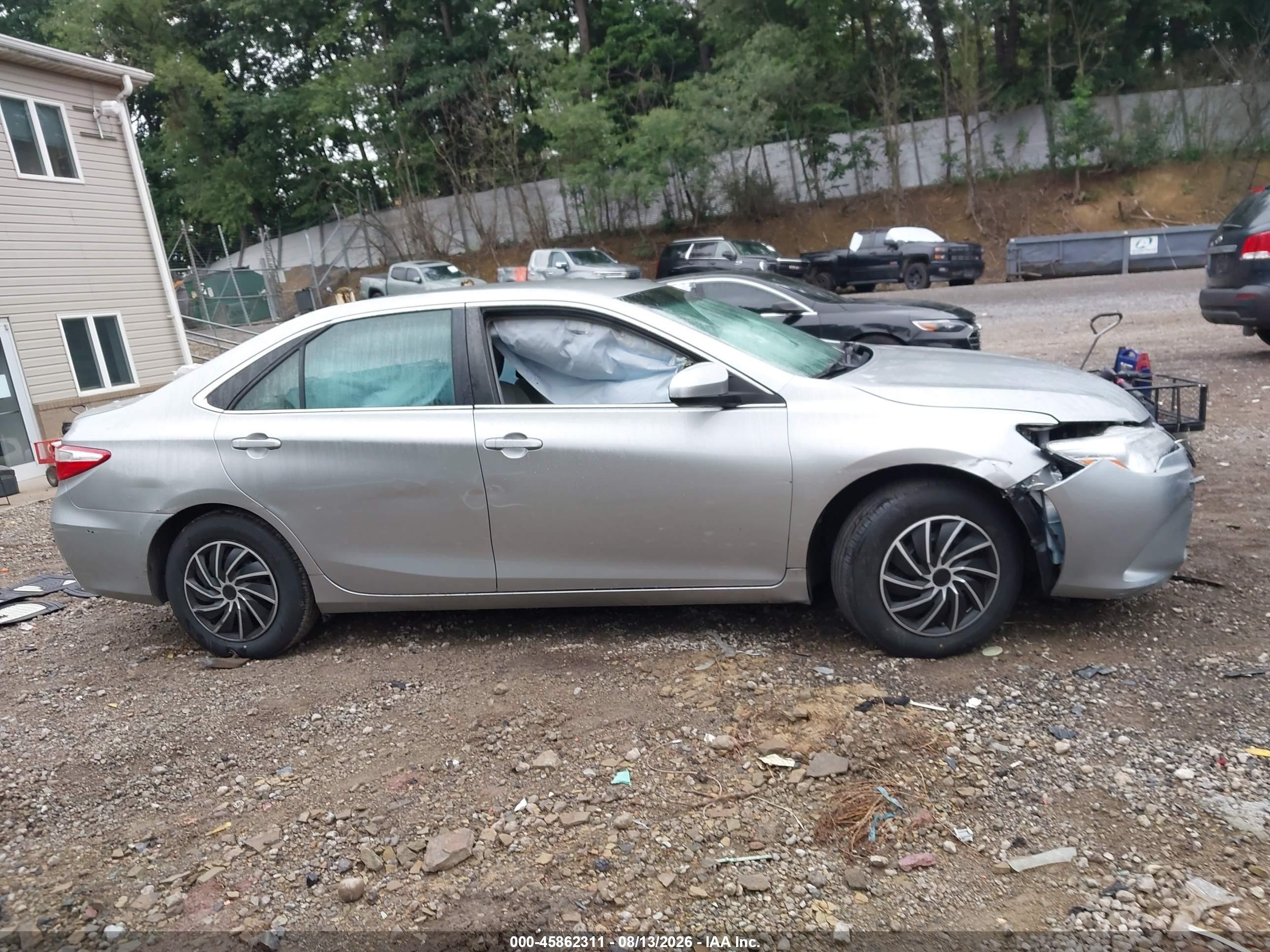 2017 Toyota Camry Le Silver vin: 4T1BF1FK4HU635096