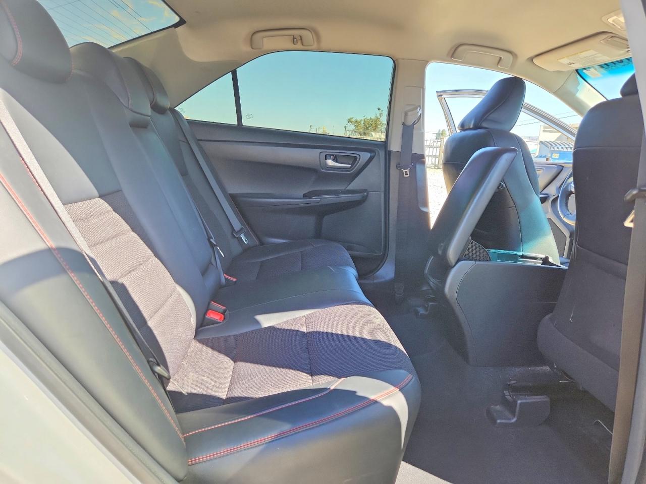 2017 Toyota Camry Se White vin: 4T1BF1FK4HU660595