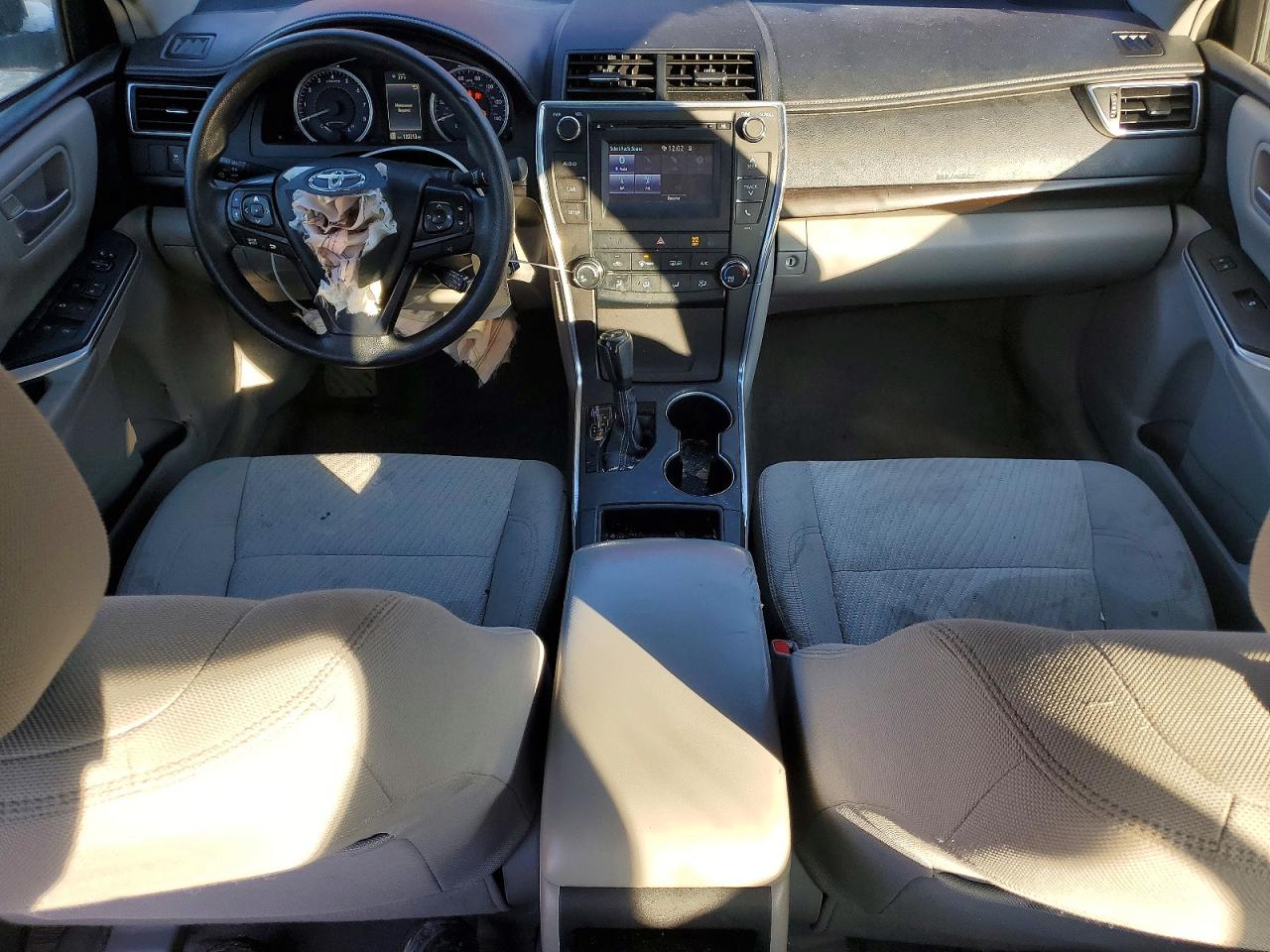 2017 Toyota Camry Le Maroon vin: 4T1BF1FK4HU774547