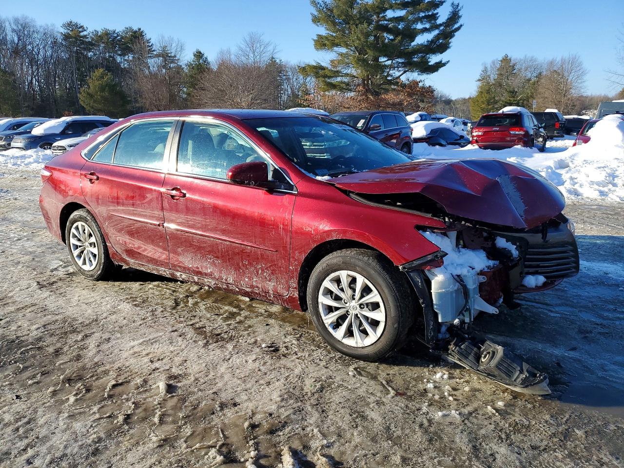 2017 Toyota Camry Le Maroon vin: 4T1BF1FK4HU774547