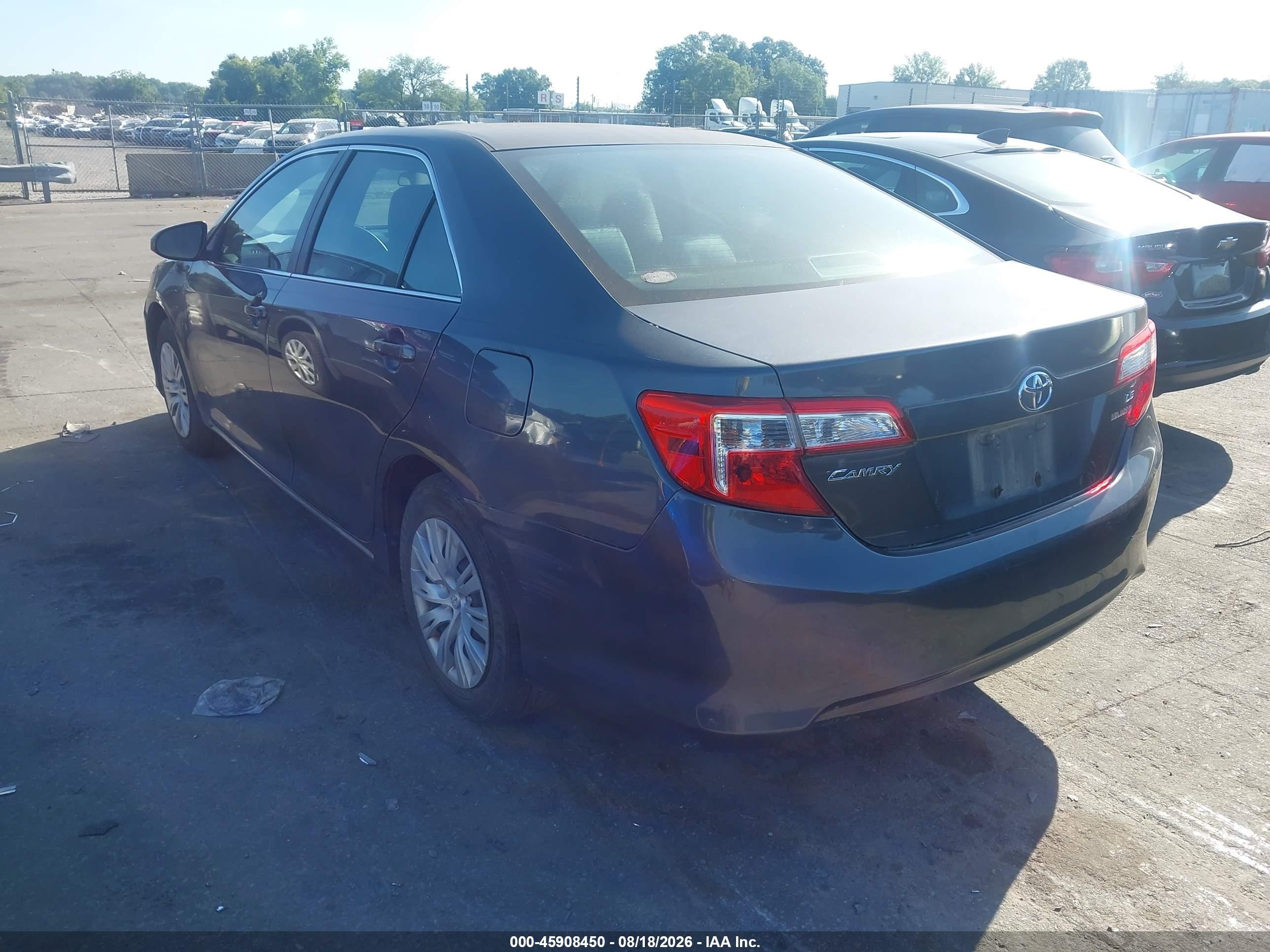 2012 Toyota Camry Le Gray vin: 4T1BF1FK5CU024762