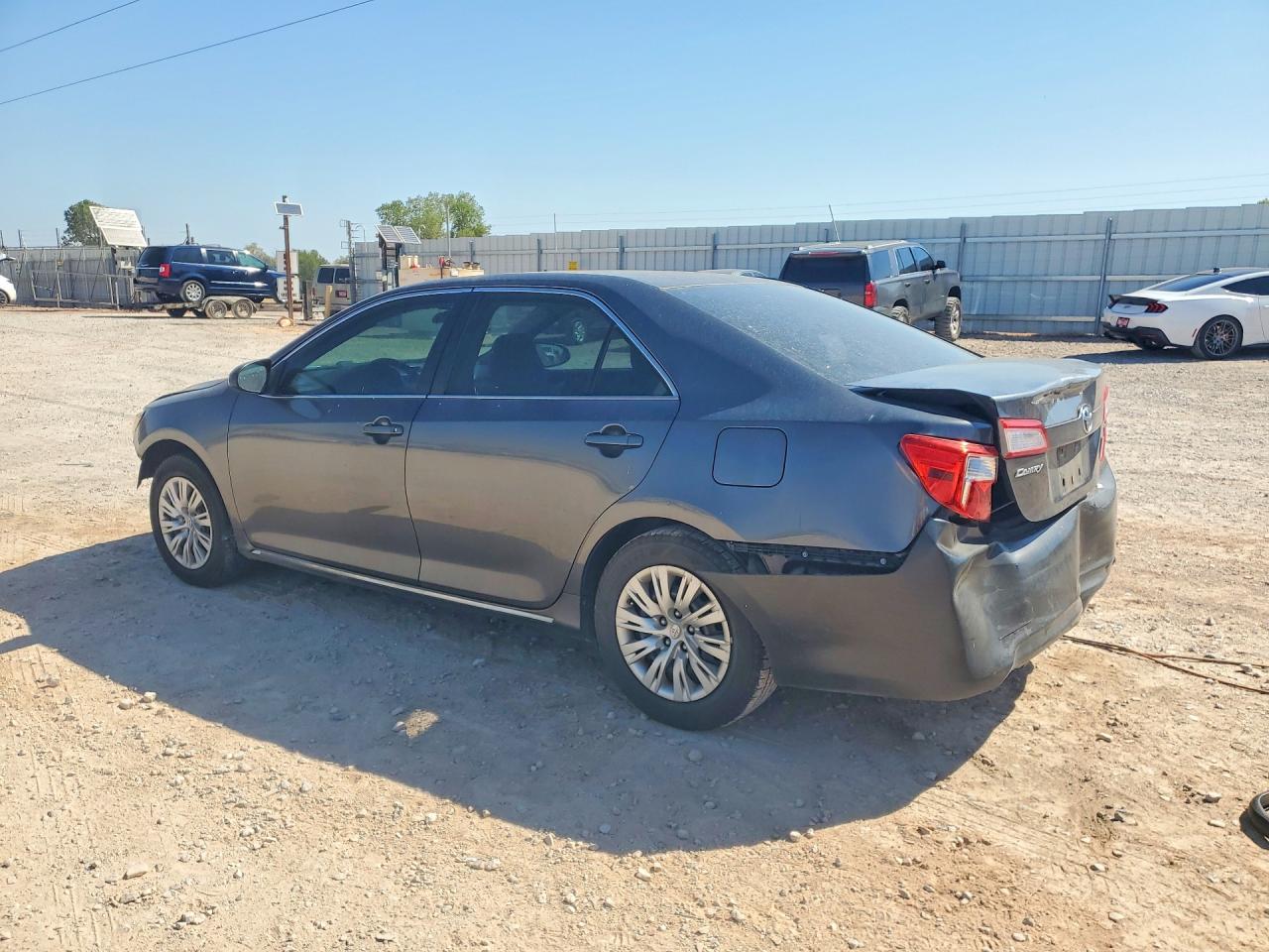 2012 Toyota Camry Le Gray vin: 4T1BF1FK5CU042551