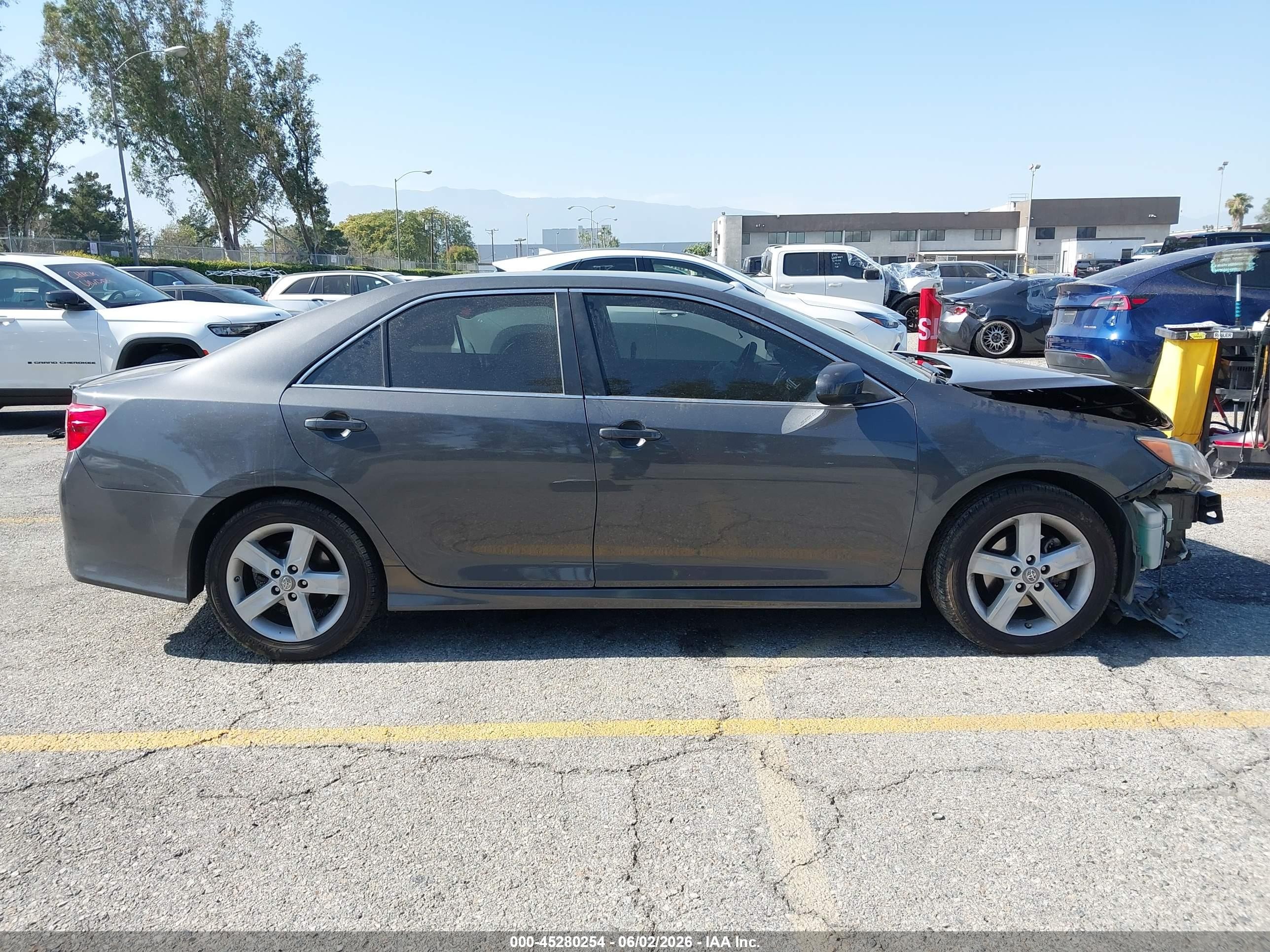 2012 Toyota Camry Se Серый vin: 4T1BF1FK5CU080068