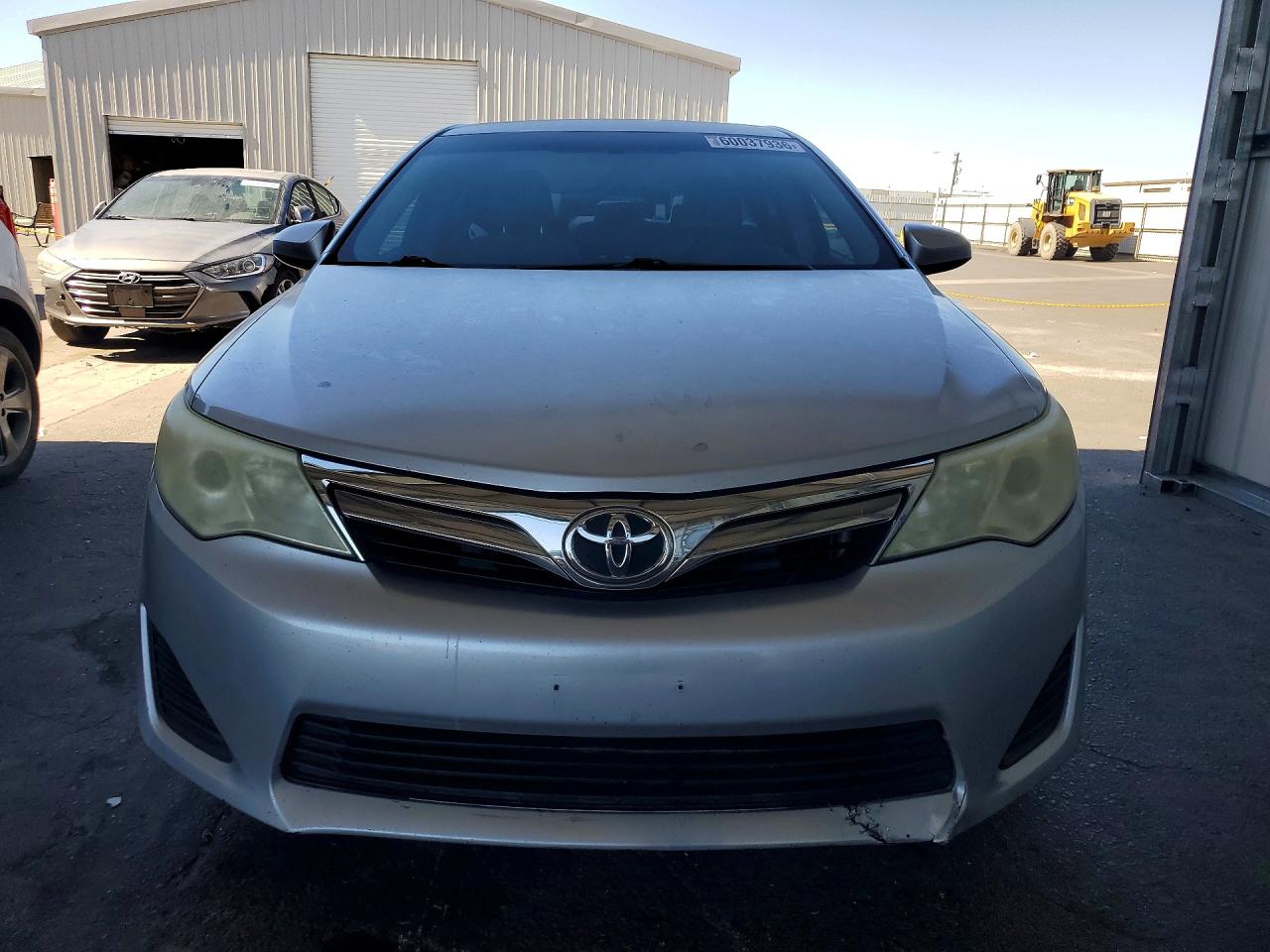 2012 Toyota Camry Le Серебряный vin: 4T1BF1FK5CU088591