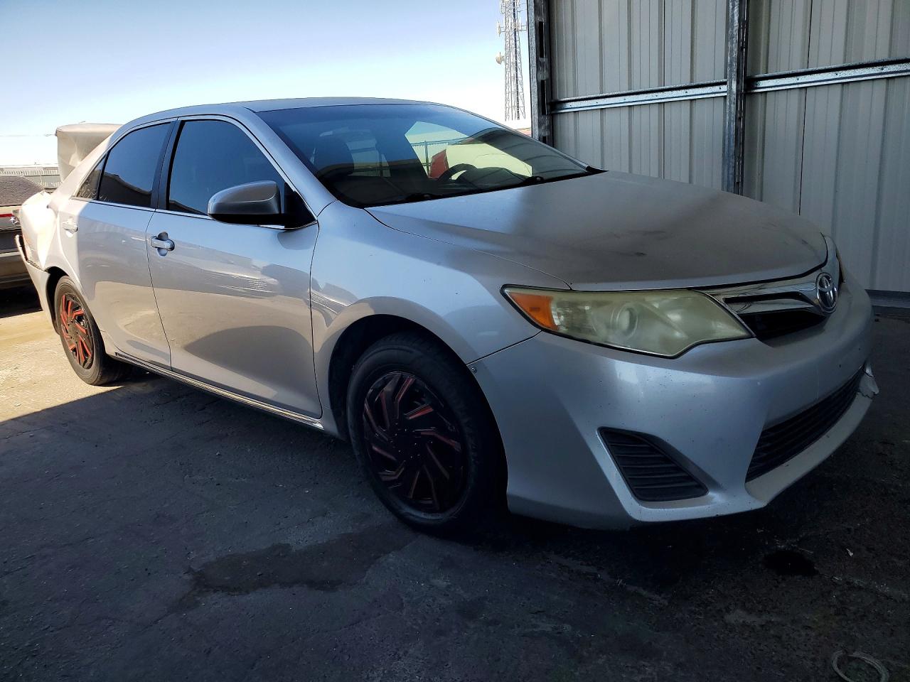 2012 Toyota Camry Le Серебряный vin: 4T1BF1FK5CU088591