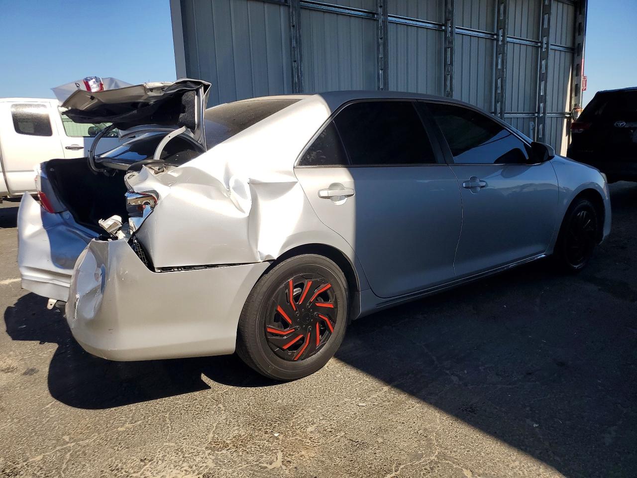 2012 Toyota Camry Le Серебряный vin: 4T1BF1FK5CU088591