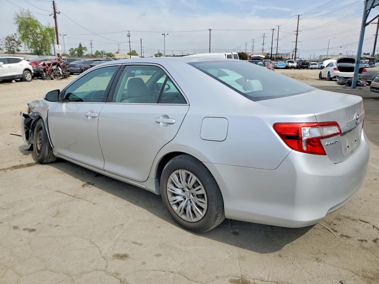 2012 Toyota Camry Le Серебряный vin: 4T1BF1FK5CU114266