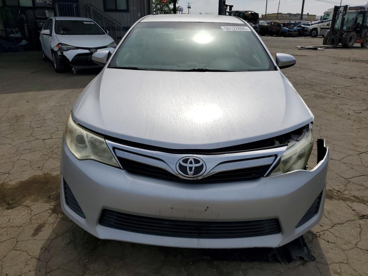 2012 Toyota Camry Le Серебряный vin: 4T1BF1FK5CU114266