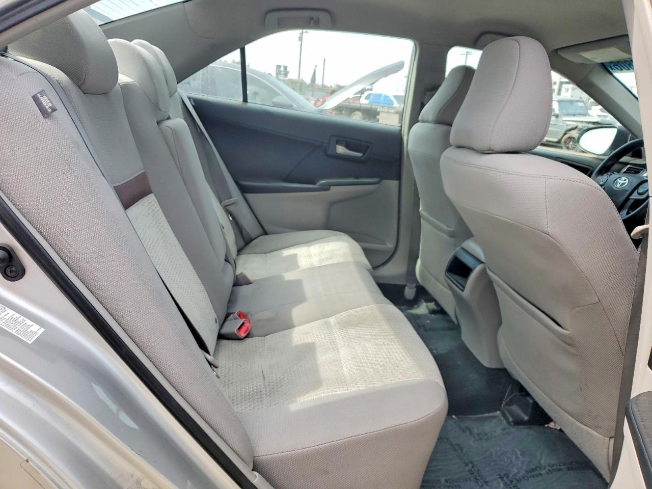 2012 Toyota Camry Le Серебряный vin: 4T1BF1FK5CU114266