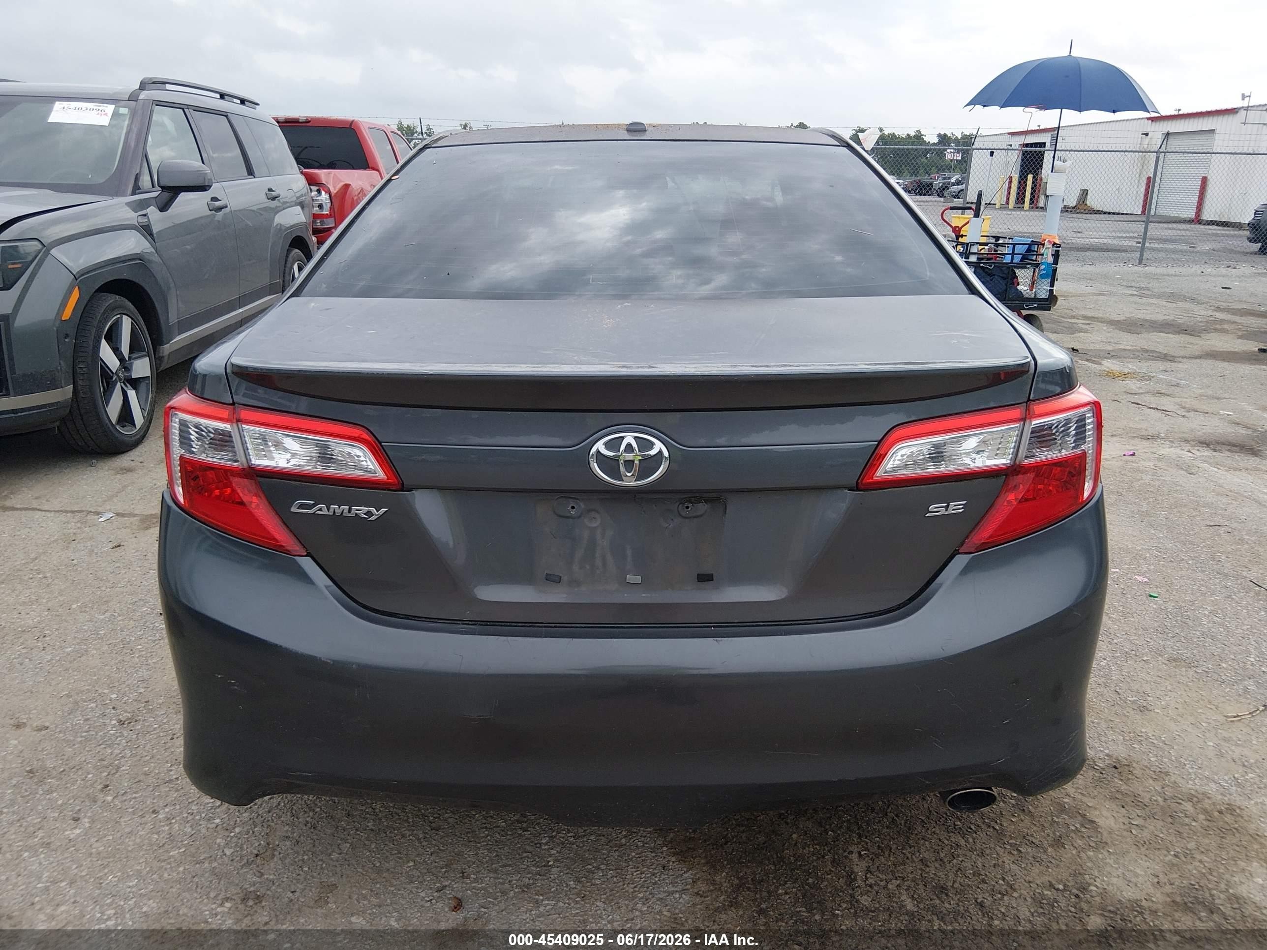 2012 Toyota Camry Se Gray vin: 4T1BF1FK5CU128748
