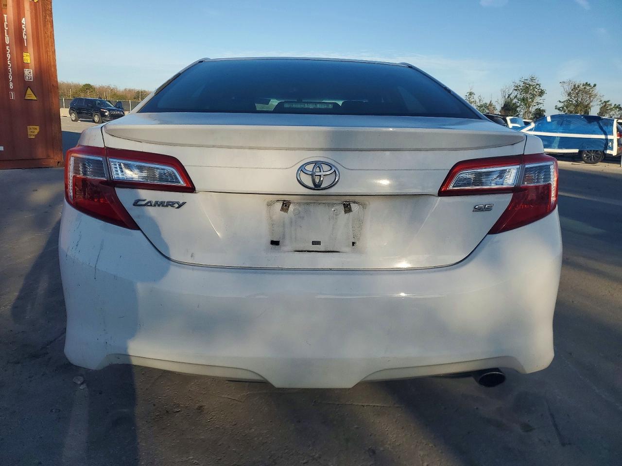 2012 Toyota Camry Base Белый vin: 4T1BF1FK5CU162172