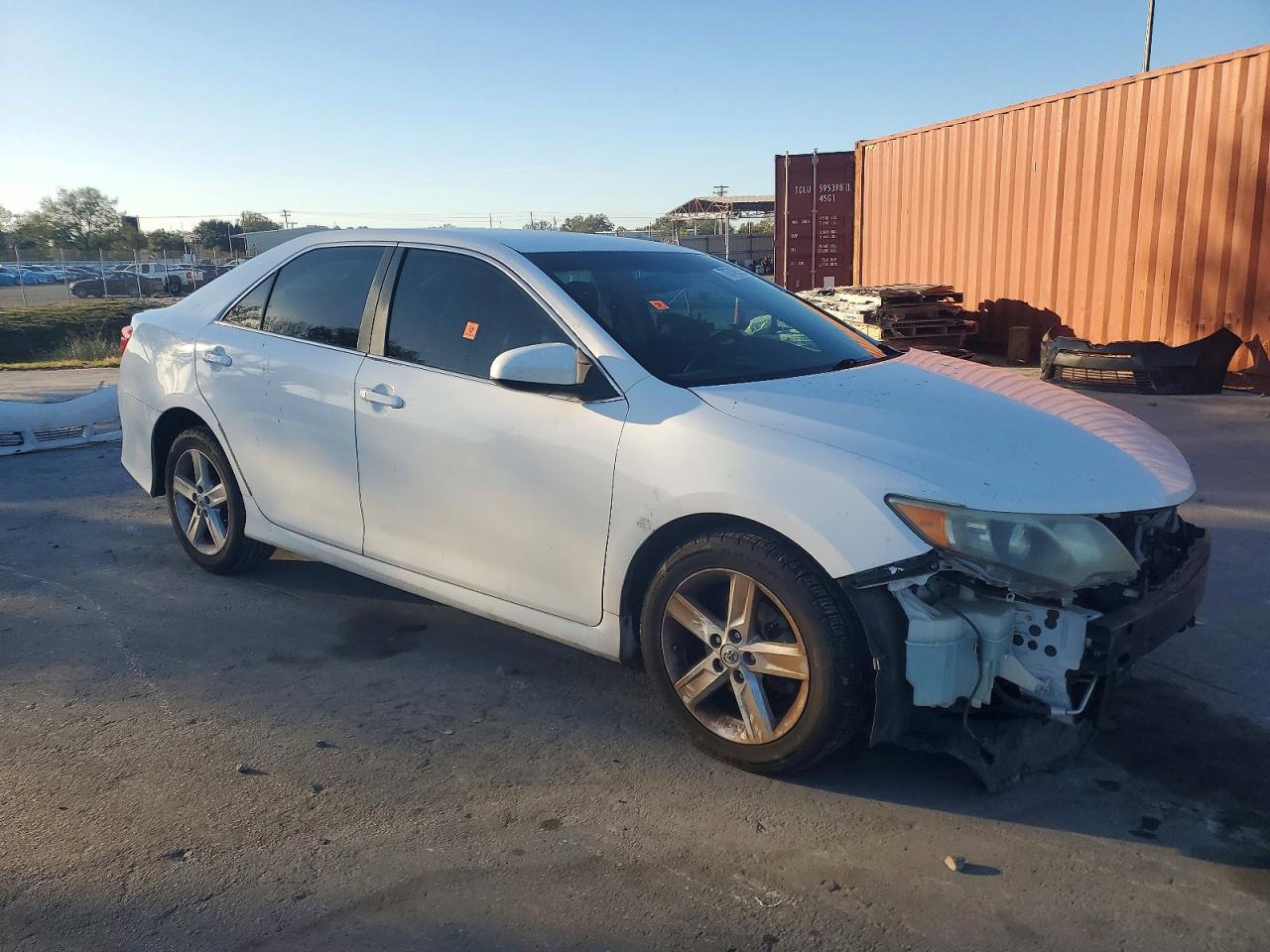 2012 Toyota Camry Base Белый vin: 4T1BF1FK5CU162172