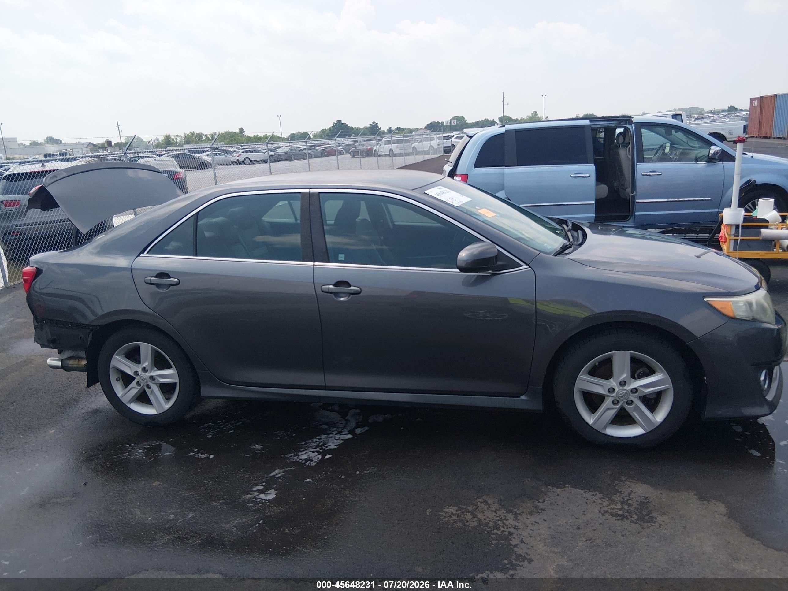 2012 Toyota Camry Se Gray vin: 4T1BF1FK5CU200368