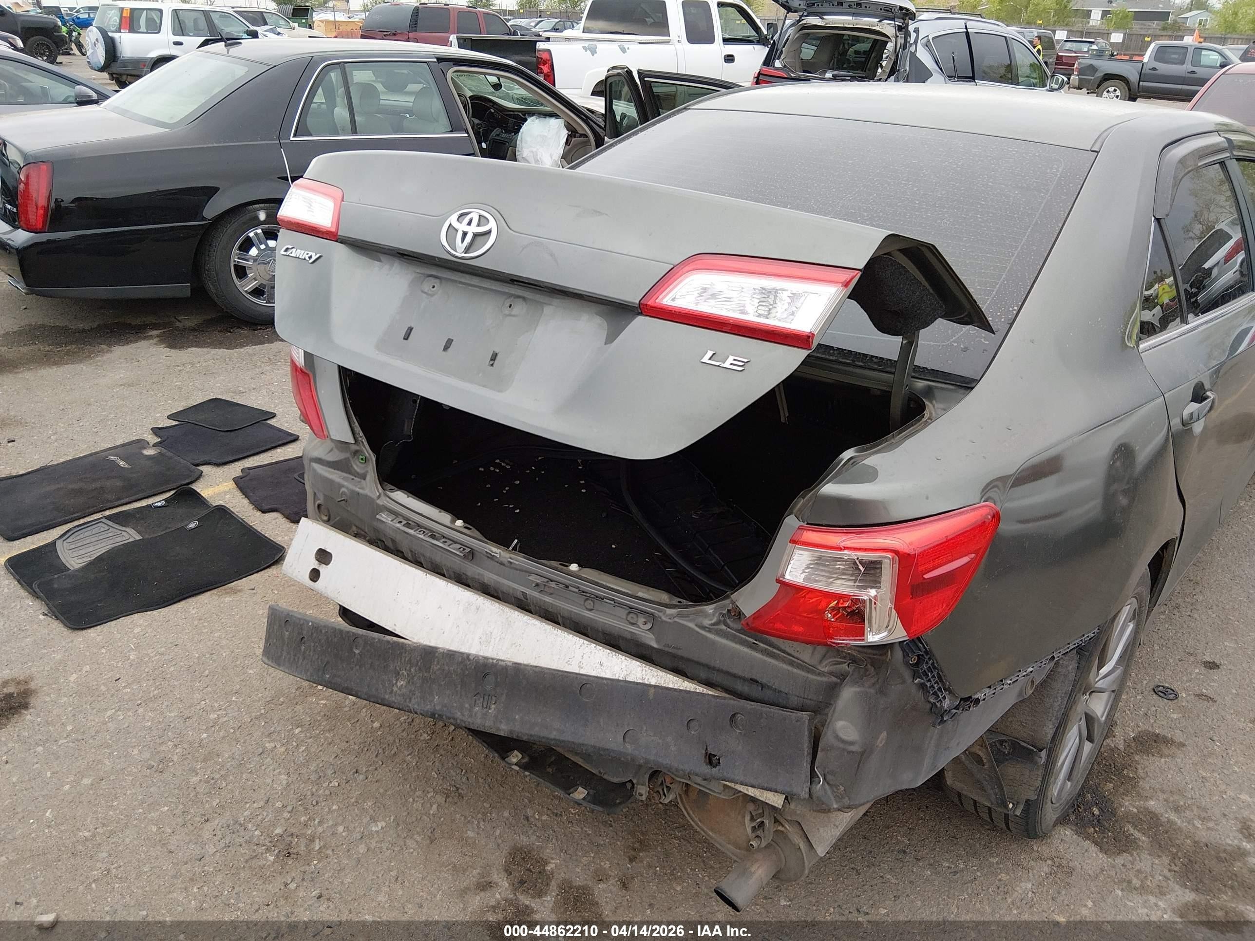 2012 Toyota Camry Le Зеленый vin: 4T1BF1FK5CU514733