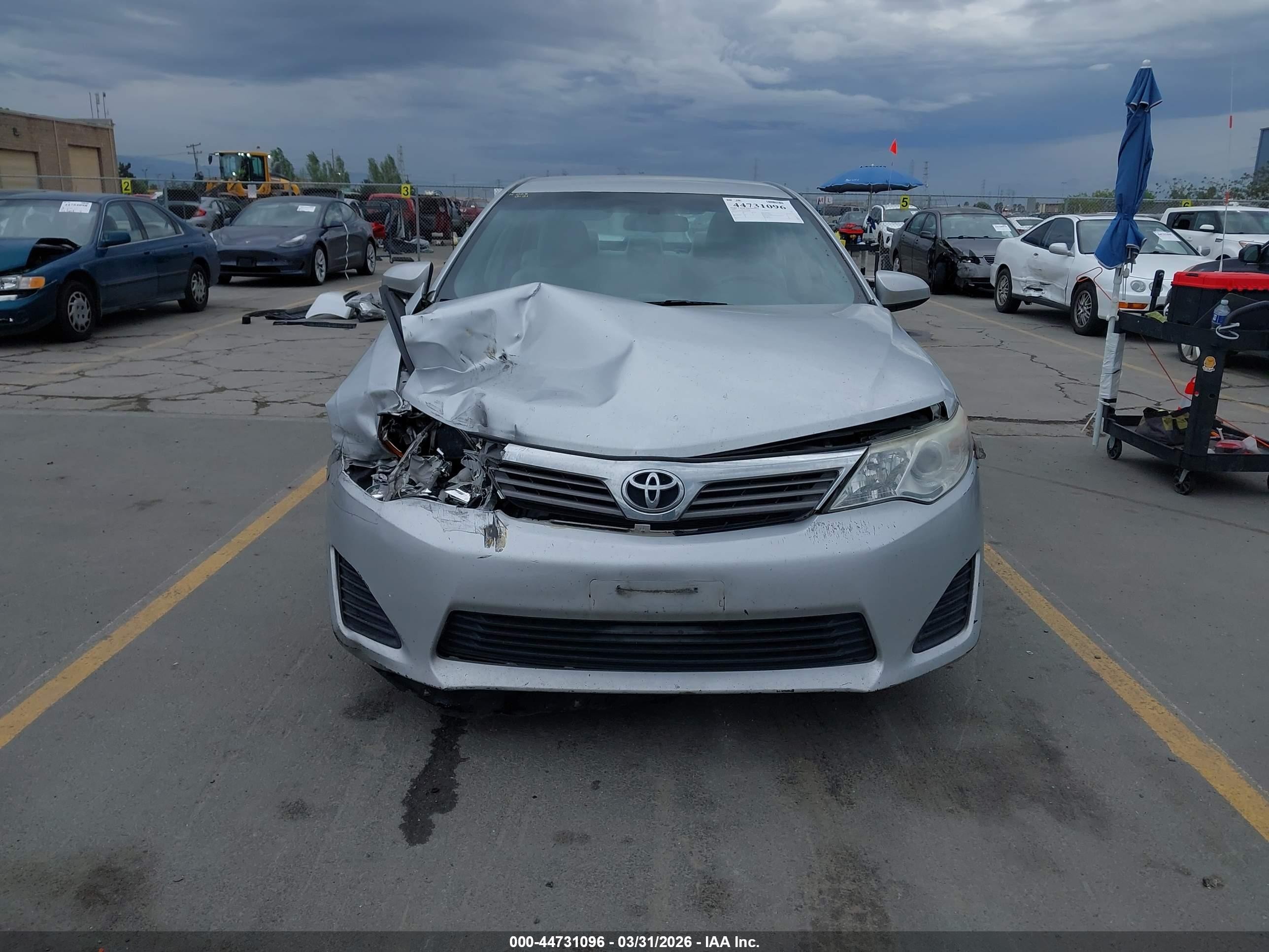 2012 Toyota Camry L Серый vin: 4T1BF1FK5CU517261