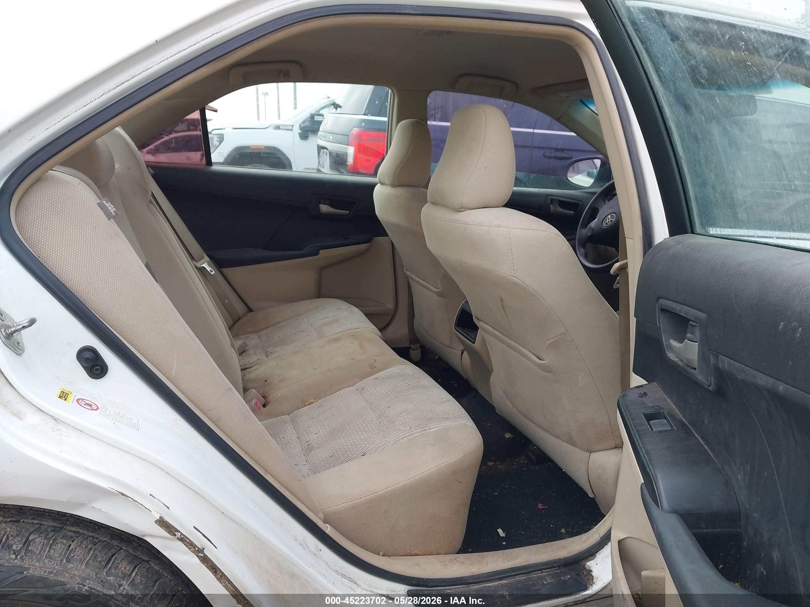2012 Toyota Camry Le White vin: 4T1BF1FK5CU518720
