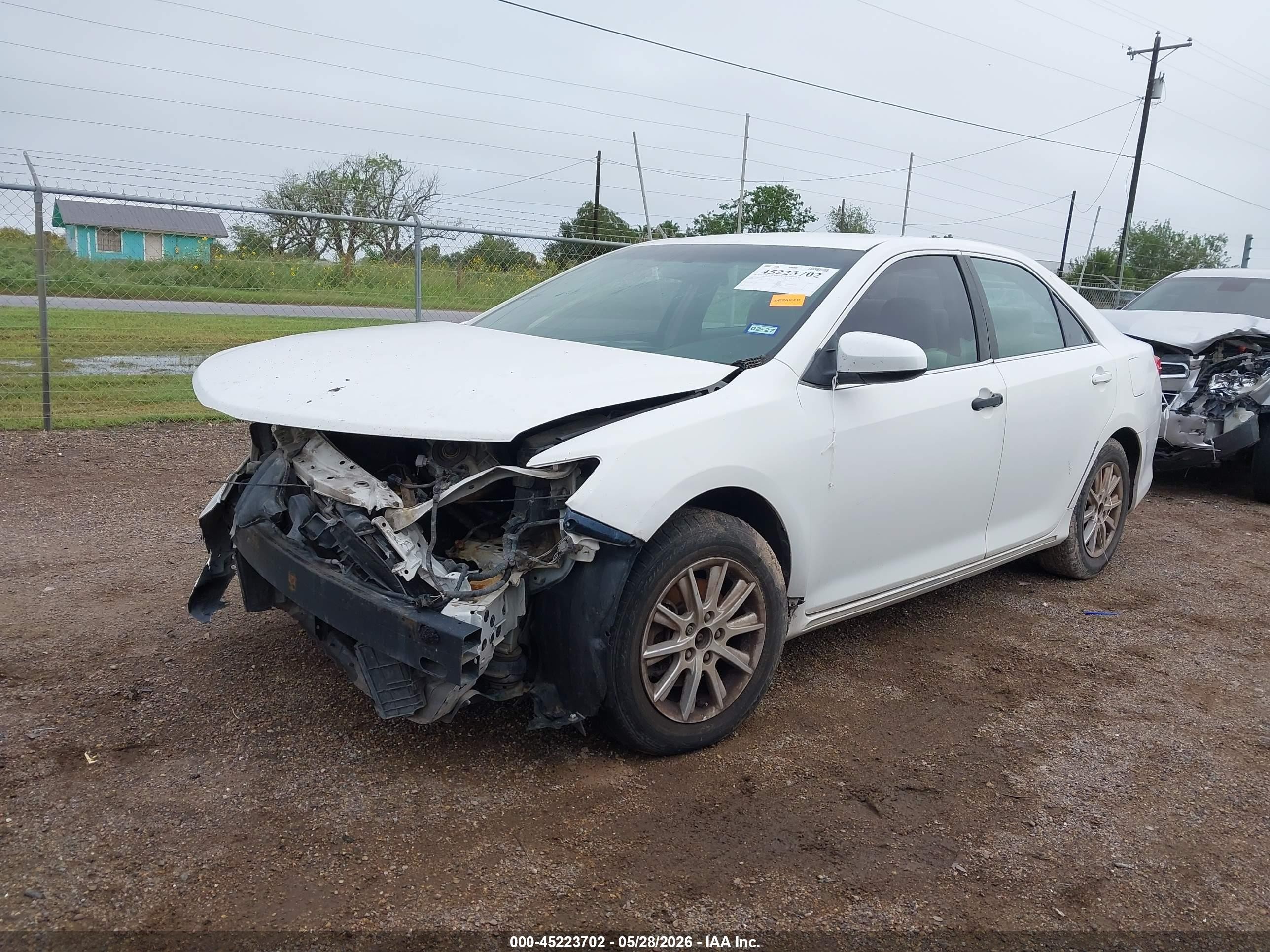 2012 Toyota Camry Le White vin: 4T1BF1FK5CU518720