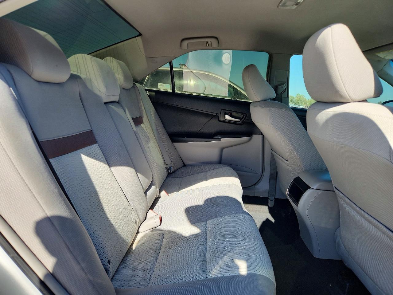 2012 Toyota Camry Le Серебряный vin: 4T1BF1FK5CU519673