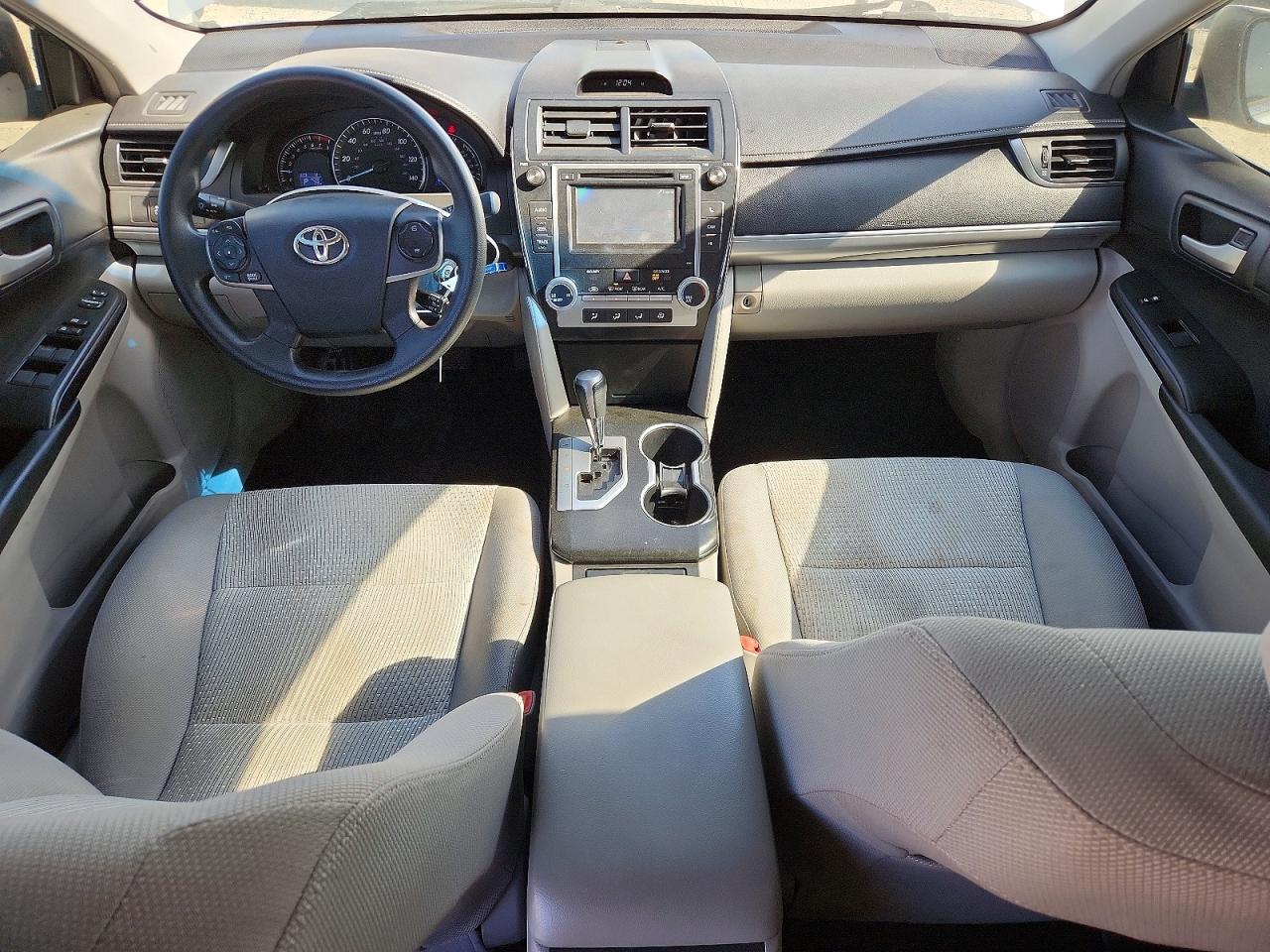 2012 Toyota Camry Le Серебряный vin: 4T1BF1FK5CU519673