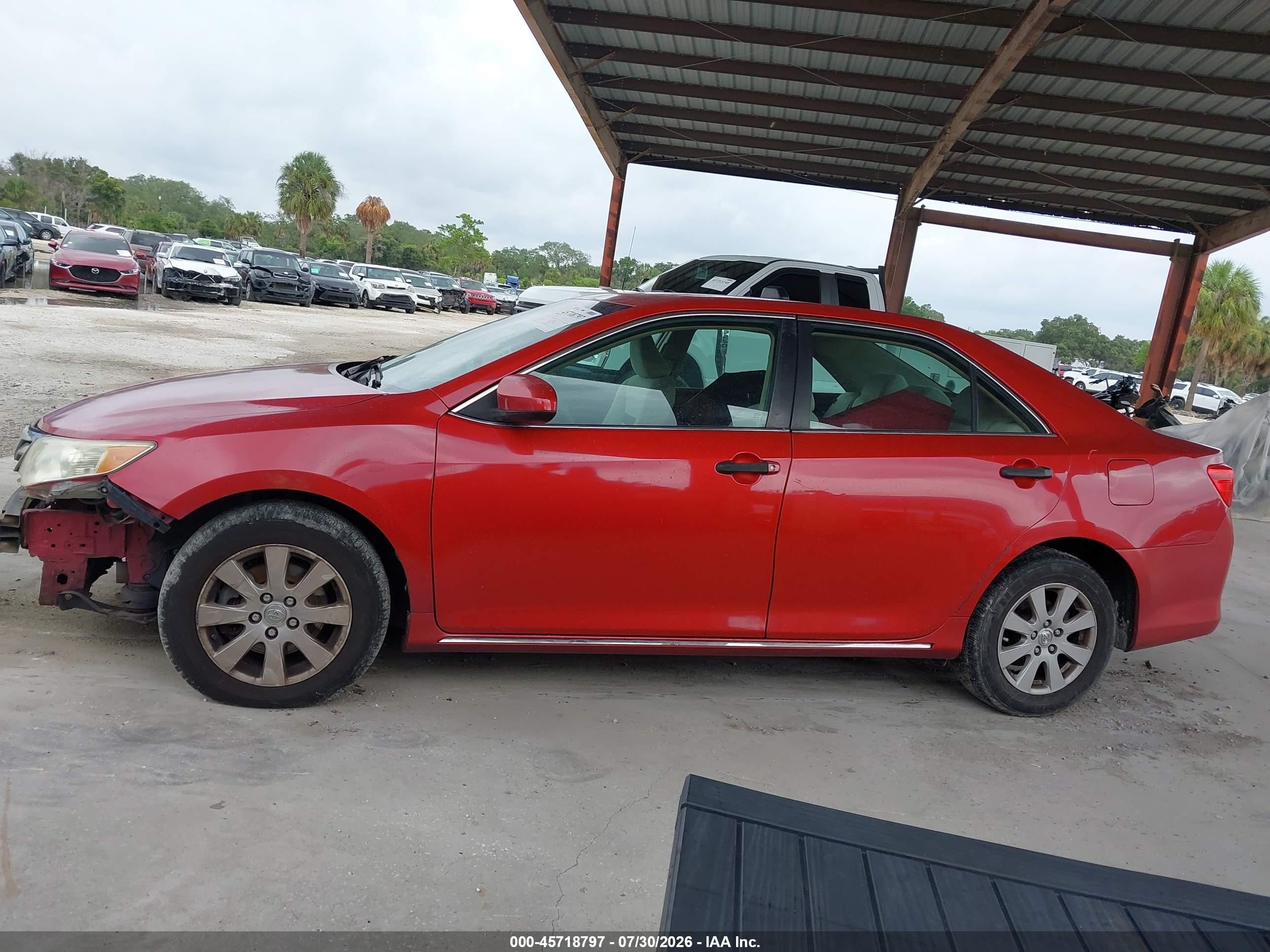 2012 Toyota Camry Le Red vin: 4T1BF1FK5CU520287