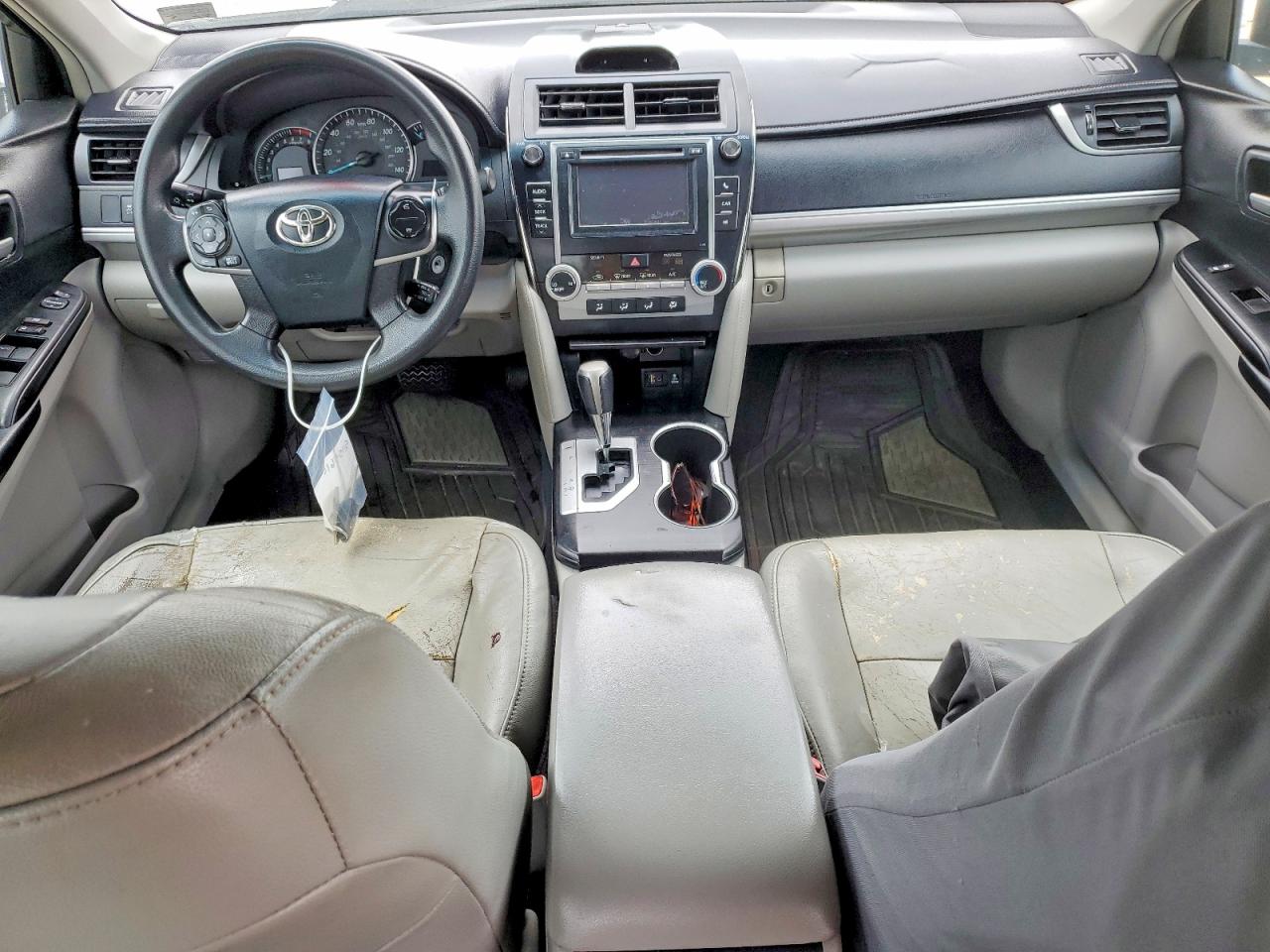 2012 Toyota Camry Le White vin: 4T1BF1FK5CU521990