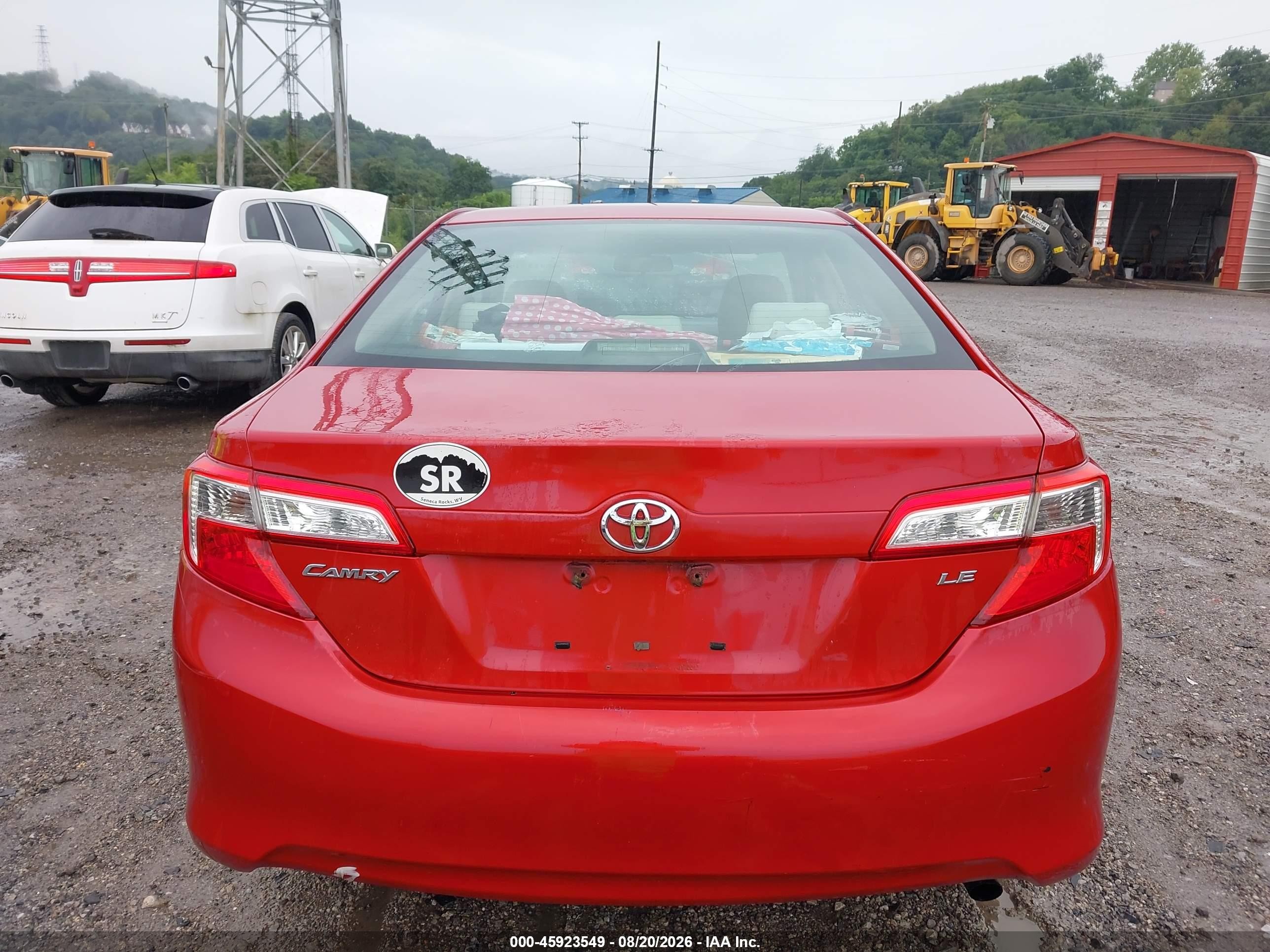 2012 Toyota Camry Le Red vin: 4T1BF1FK5CU549448