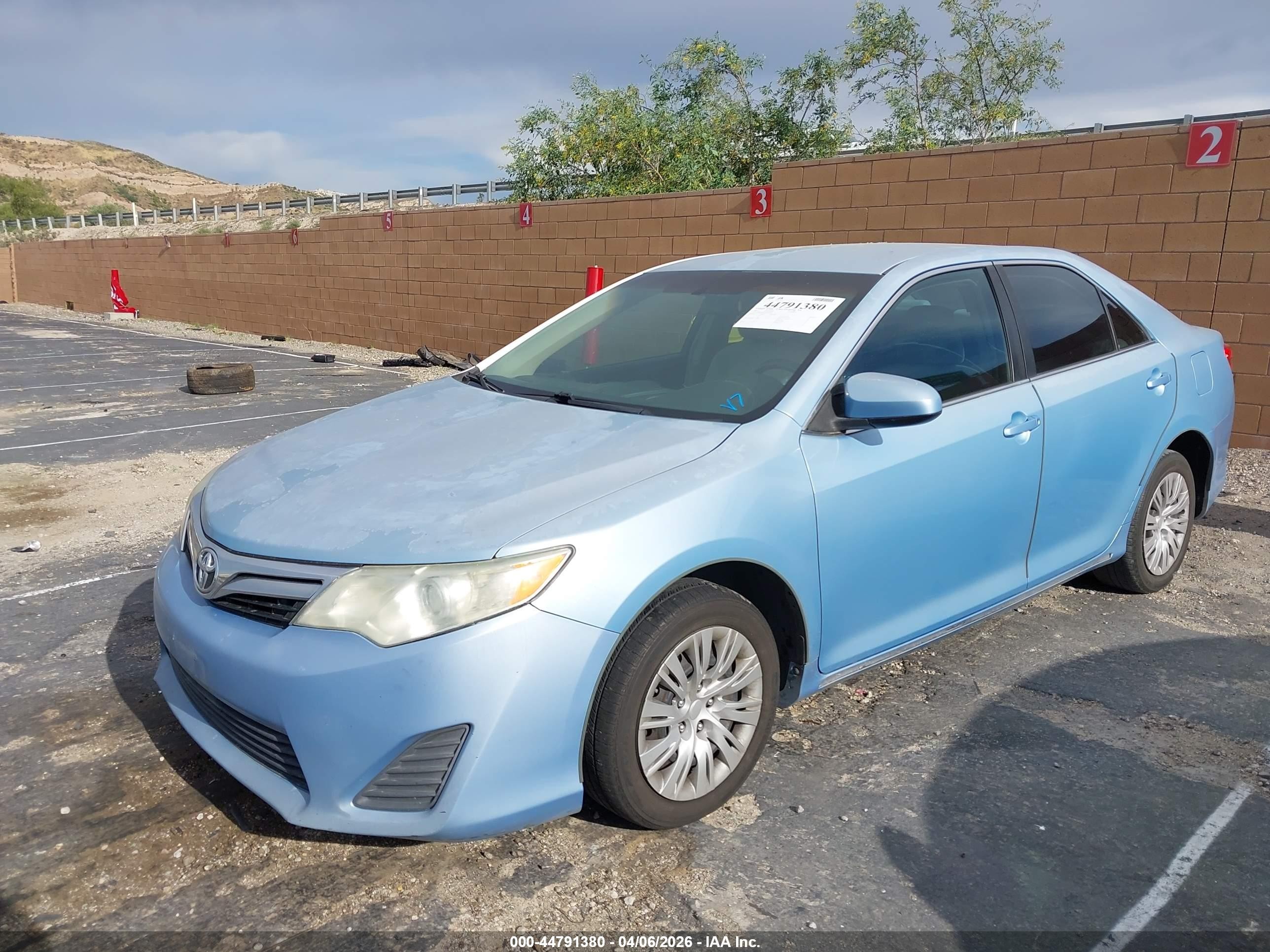 2012 Toyota Camry Le Blue vin: 4T1BF1FK5CU572955
