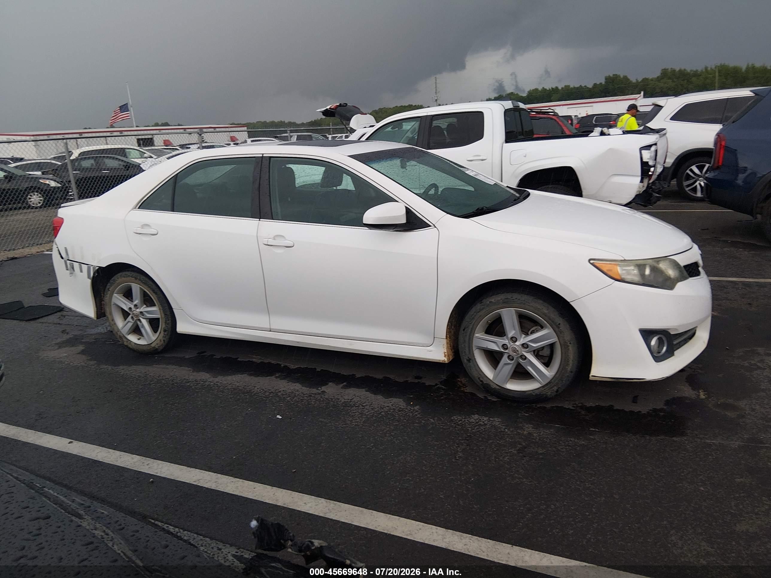 2012 Toyota Camry Se White vin: 4T1BF1FK5CU577315
