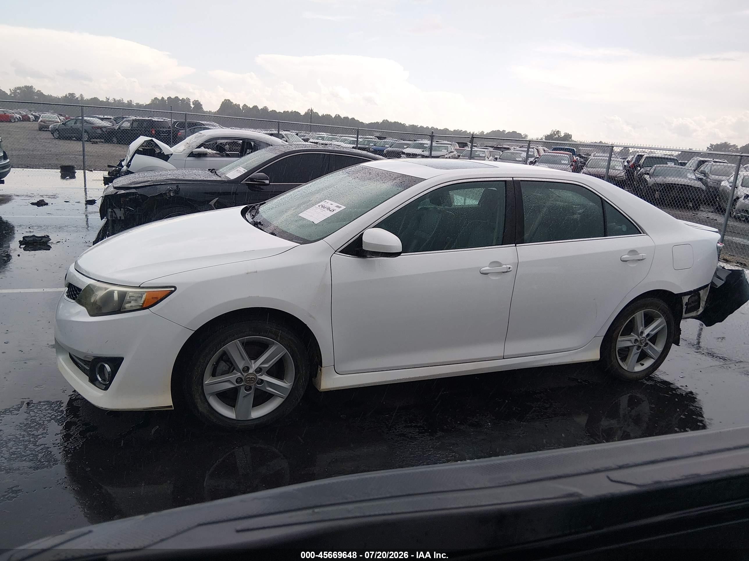 2012 Toyota Camry Se White vin: 4T1BF1FK5CU577315