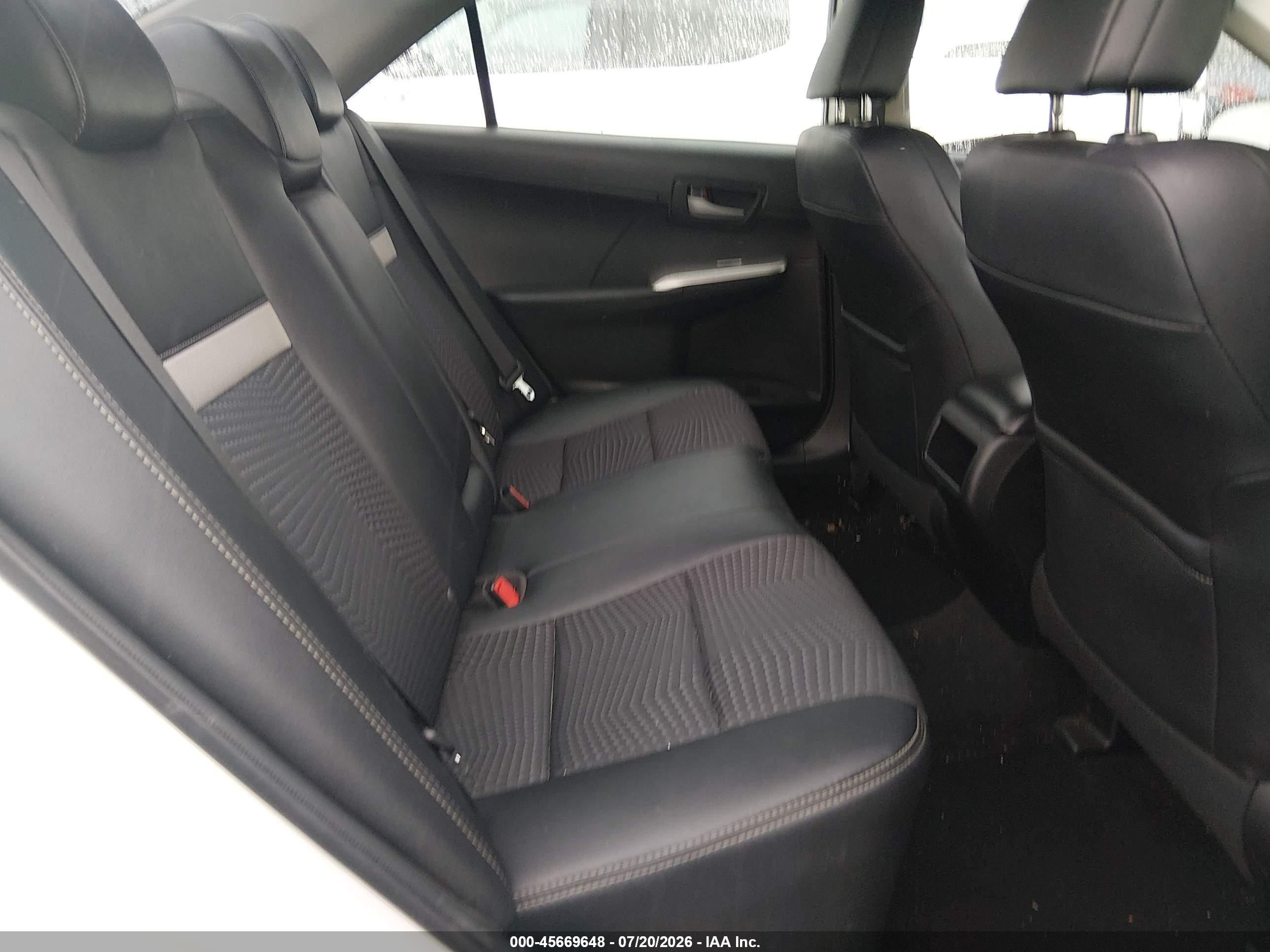 2012 Toyota Camry Se White vin: 4T1BF1FK5CU577315