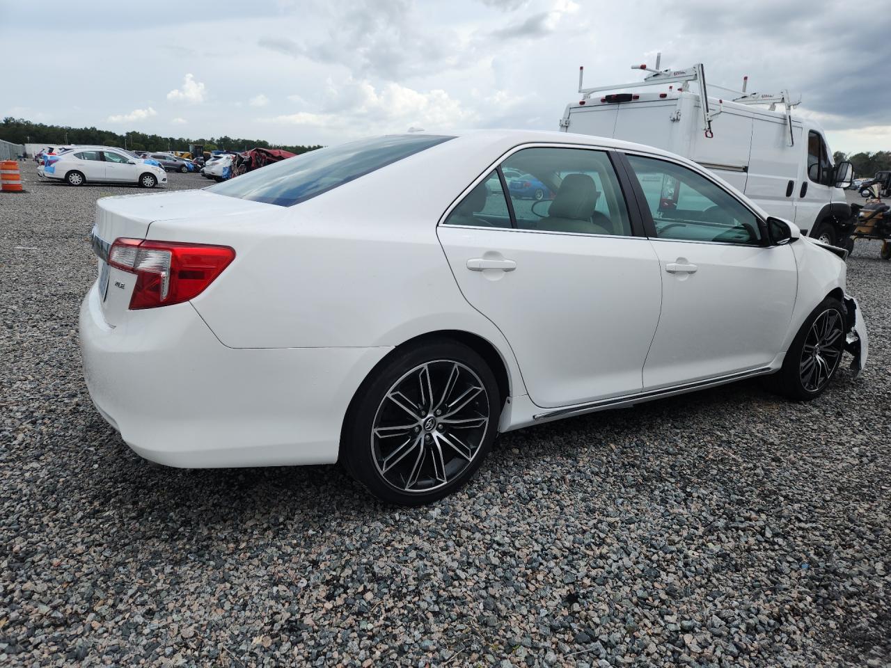 2012 Toyota Camry Xle White vin: 4T1BF1FK5CU607963