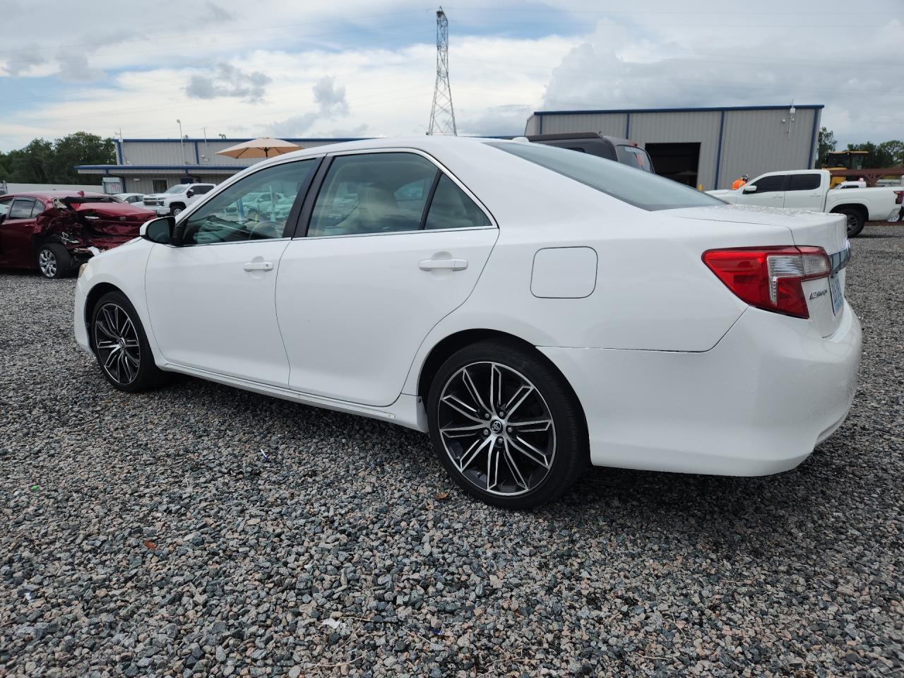 2012 Toyota Camry Xle White vin: 4T1BF1FK5CU607963