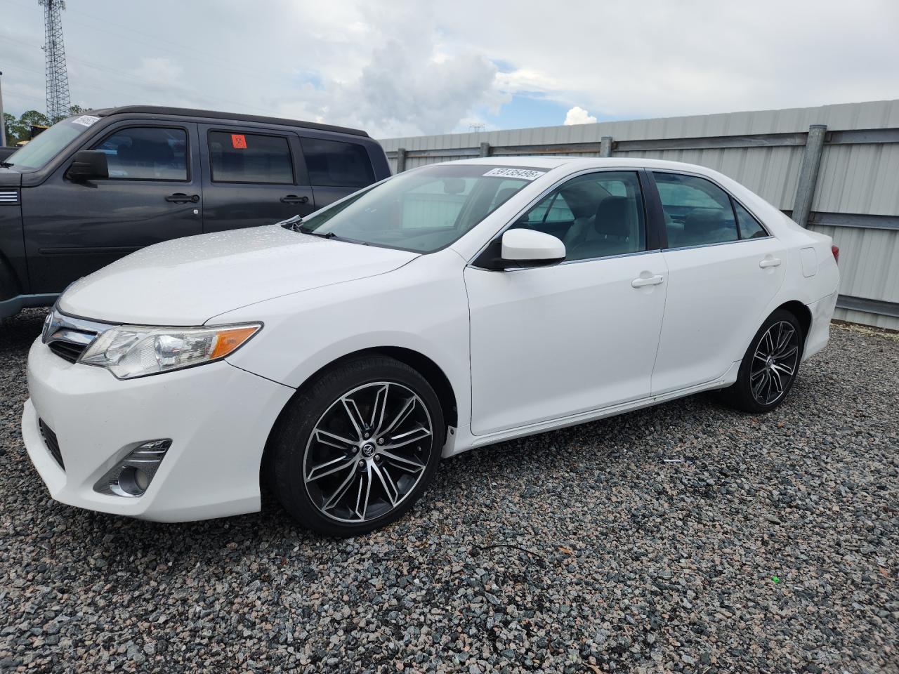 2012 Toyota Camry Xle White vin: 4T1BF1FK5CU607963