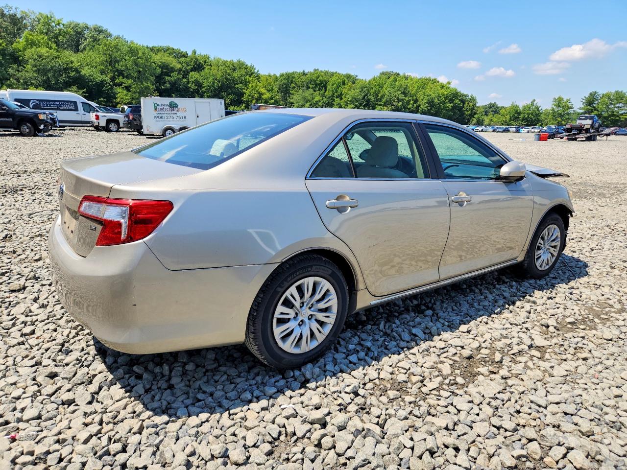 2013 Toyota Camry Le Gold vin: 4T1BF1FK5DU206768