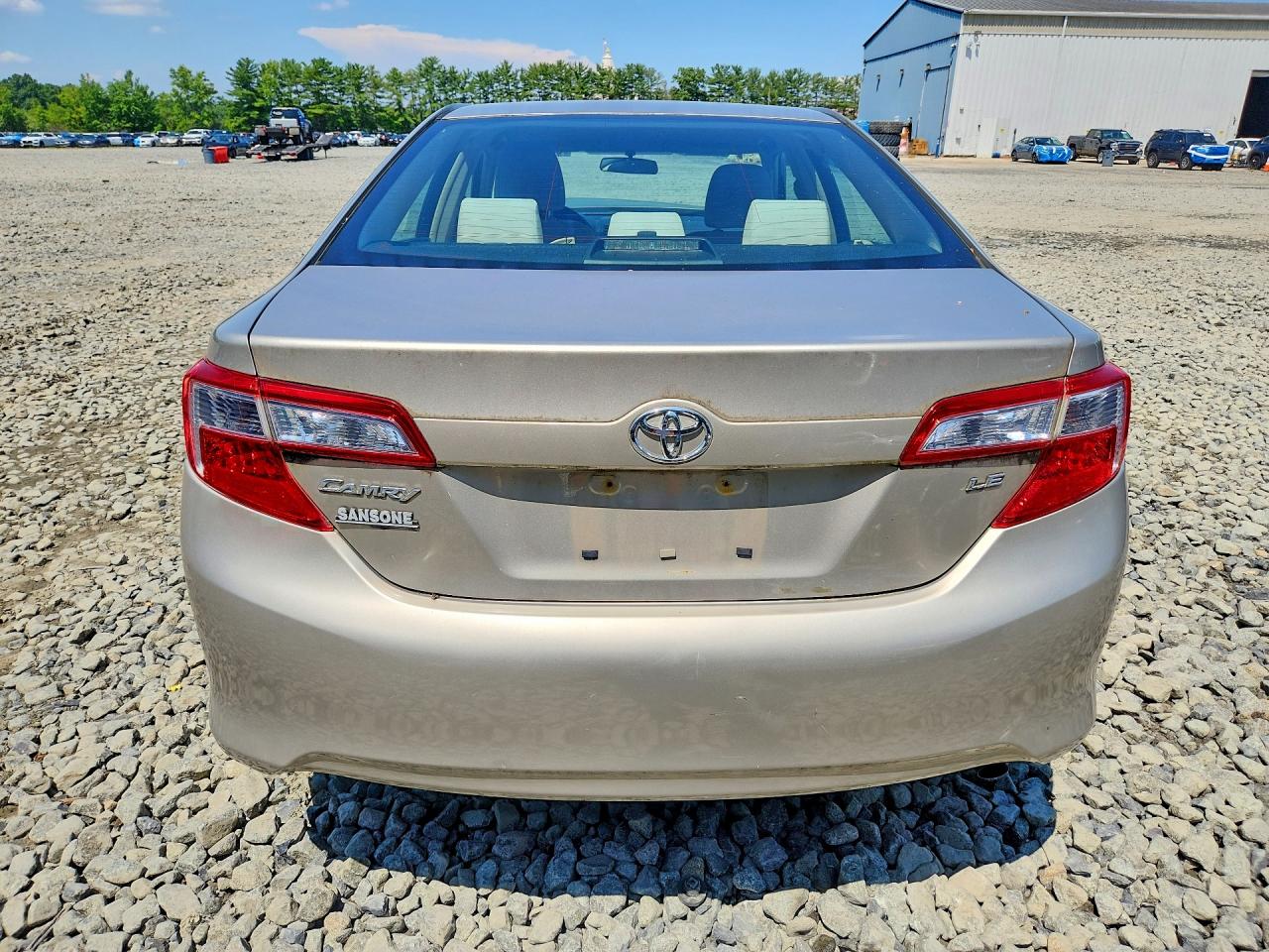 2013 Toyota Camry Le Gold vin: 4T1BF1FK5DU206768