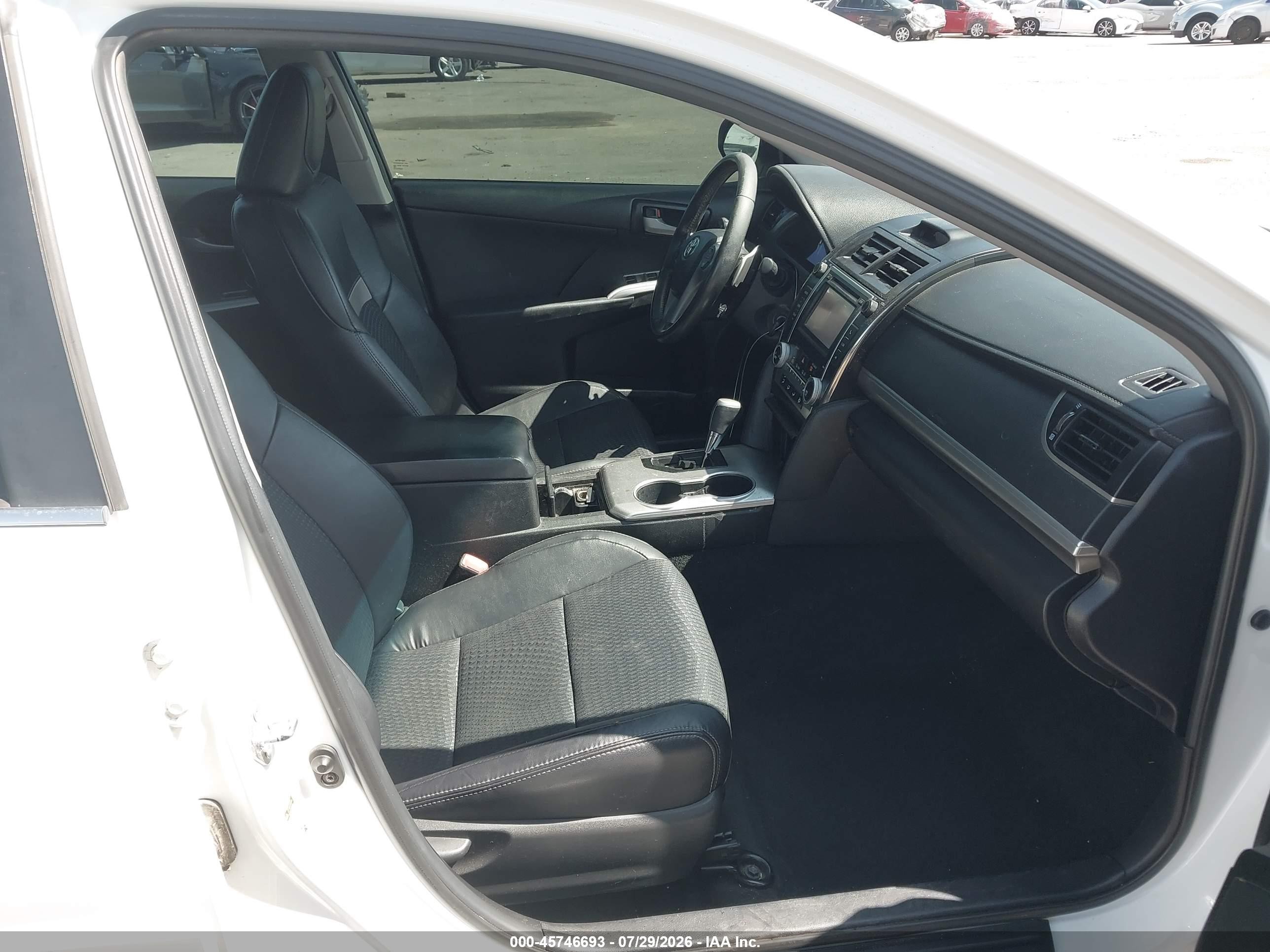 2013 Toyota Camry Se White vin: 4T1BF1FK5DU243108