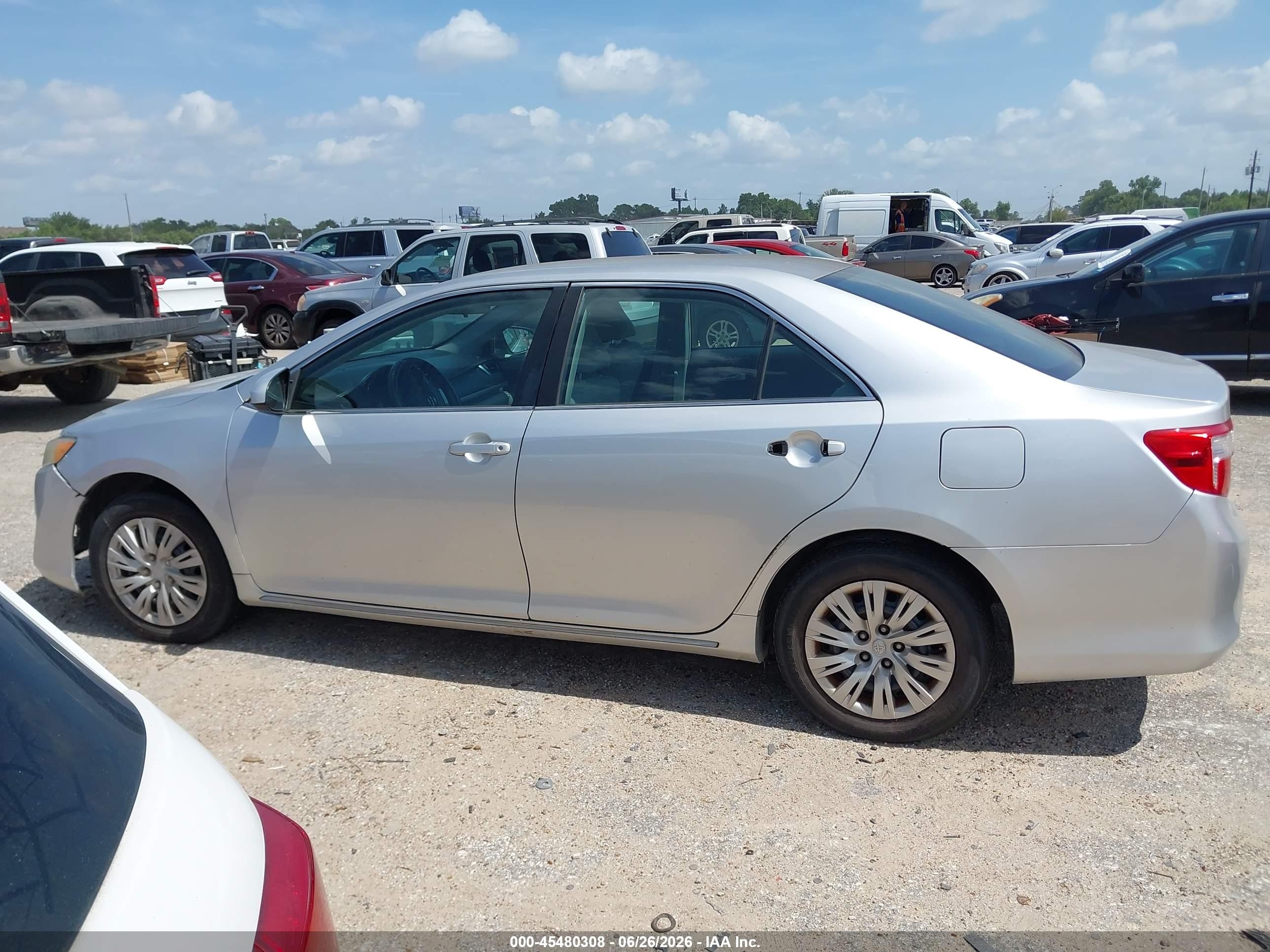 2013 Toyota Camry Le Silver vin: 4T1BF1FK5DU281924
