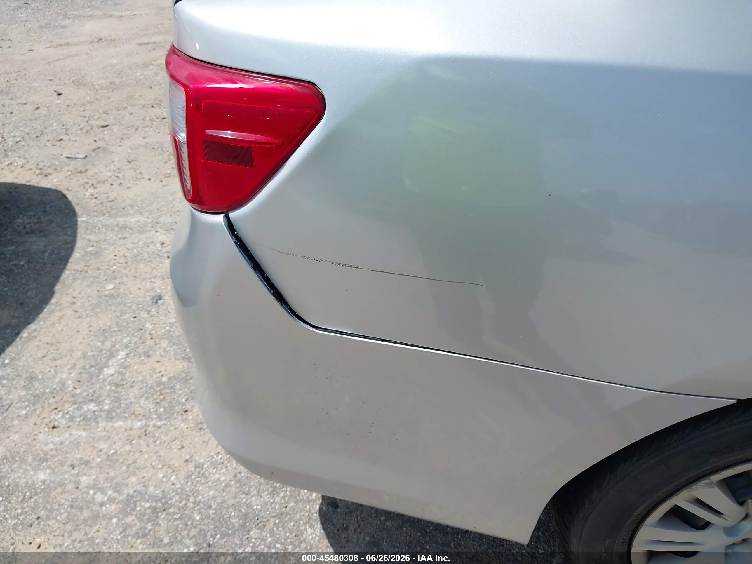 2013 Toyota Camry Le Silver vin: 4T1BF1FK5DU281924