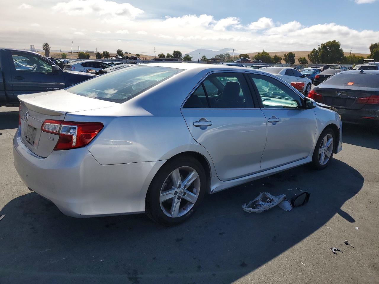 2013 Toyota Camry Se Серебряный vin: 4T1BF1FK5DU283933