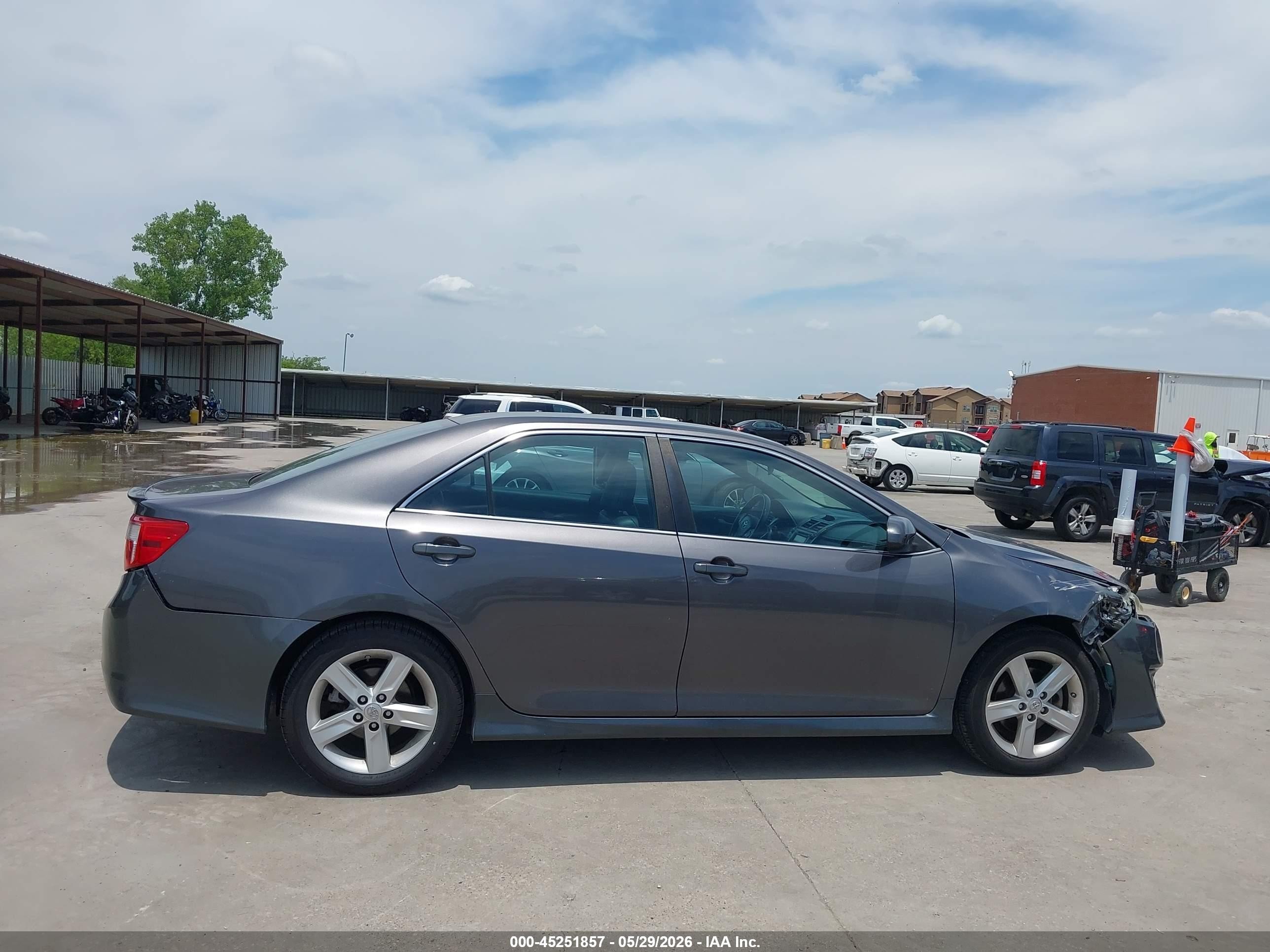 2013 Toyota Camry Se Gray vin: 4T1BF1FK5DU285178