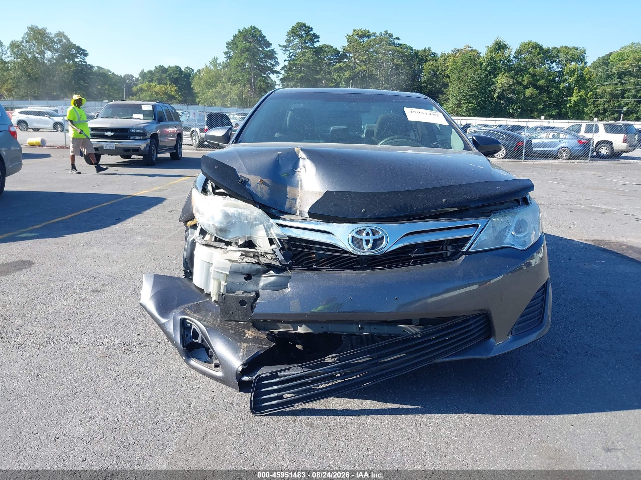 2013 Toyota Camry Le Gray vin: 4T1BF1FK5DU650264