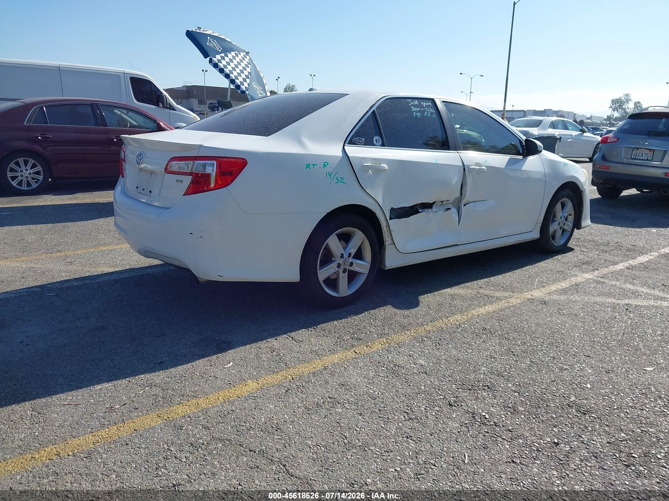 2013 Toyota Camry Se White vin: 4T1BF1FK5DU657229