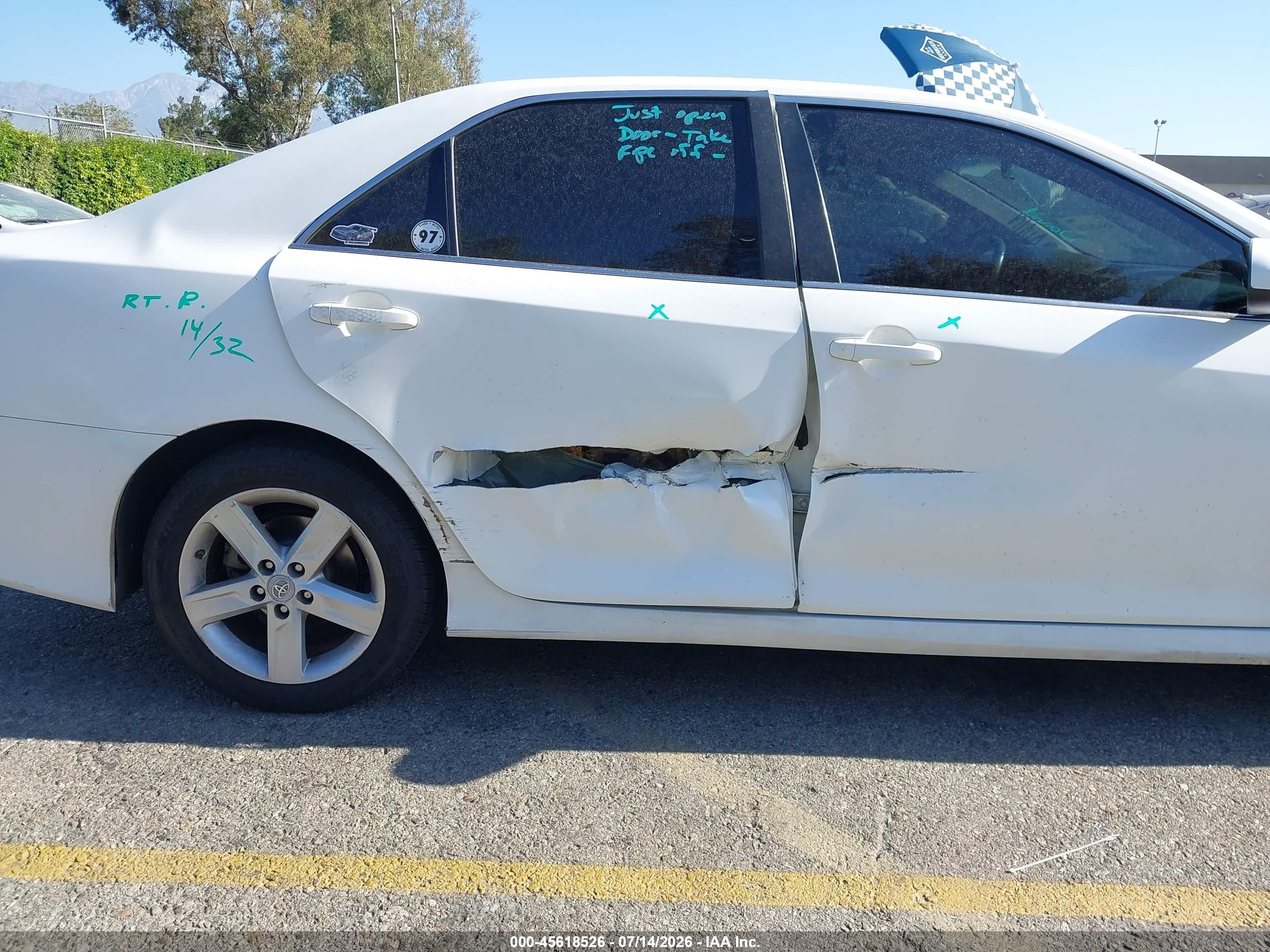 2013 Toyota Camry Se White vin: 4T1BF1FK5DU657229