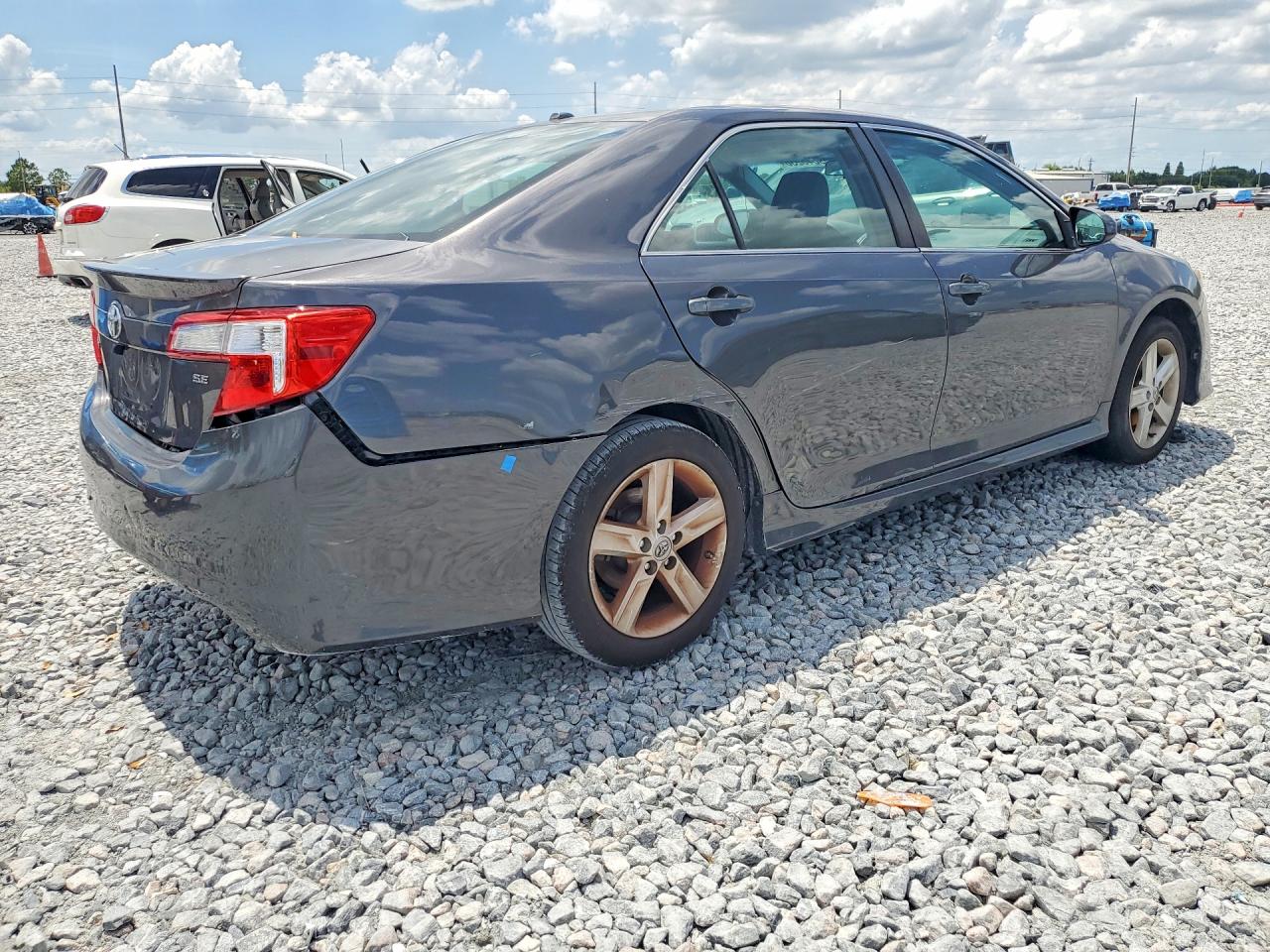 2013 Toyota Camry Se Gray vin: 4T1BF1FK5DU686021