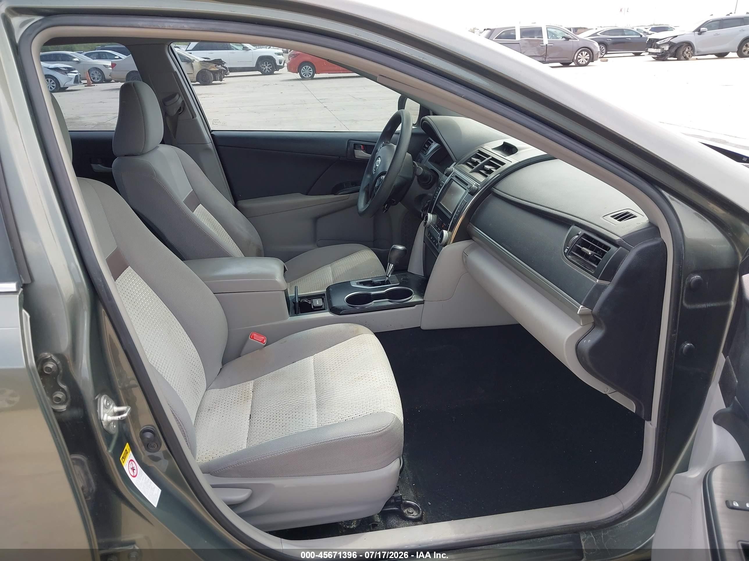 2013 Toyota Camry Le Green vin: 4T1BF1FK5DU704677