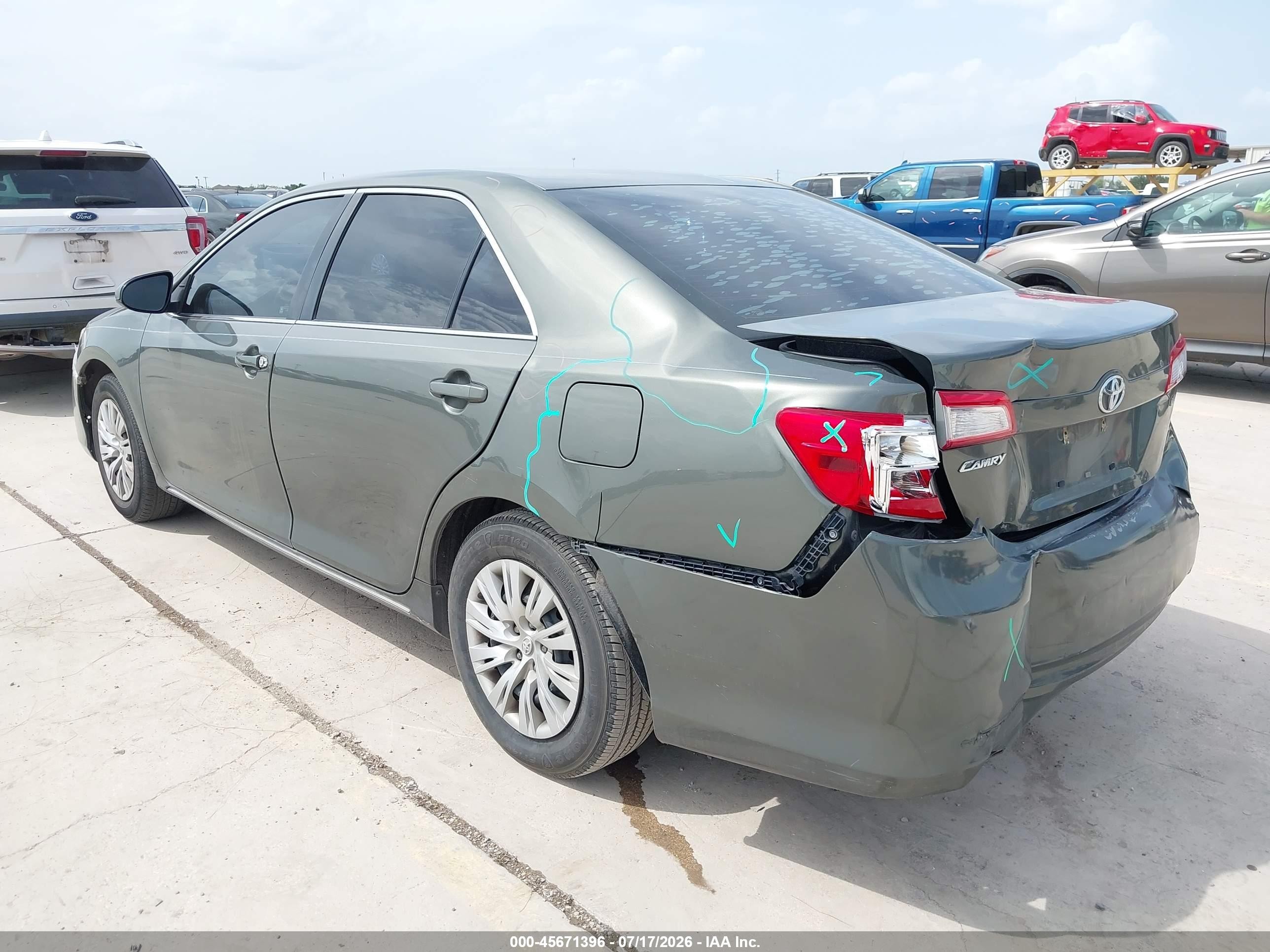 2013 Toyota Camry Le Green vin: 4T1BF1FK5DU704677