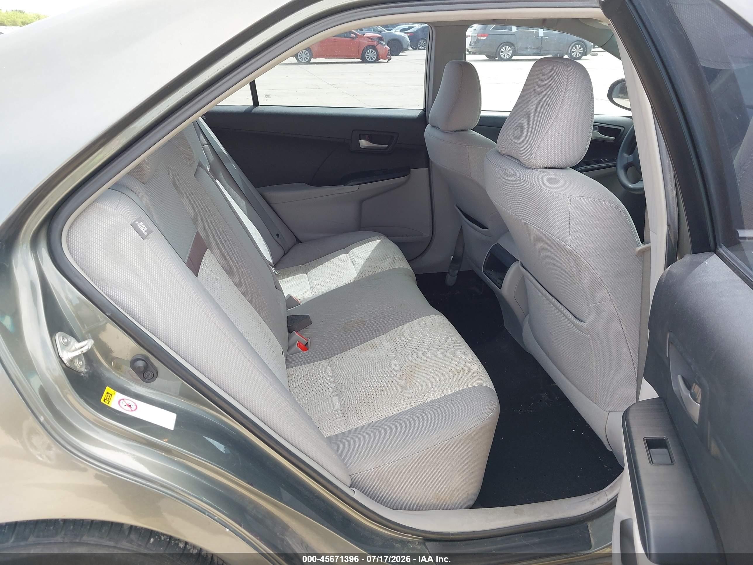 2013 Toyota Camry Le Green vin: 4T1BF1FK5DU704677