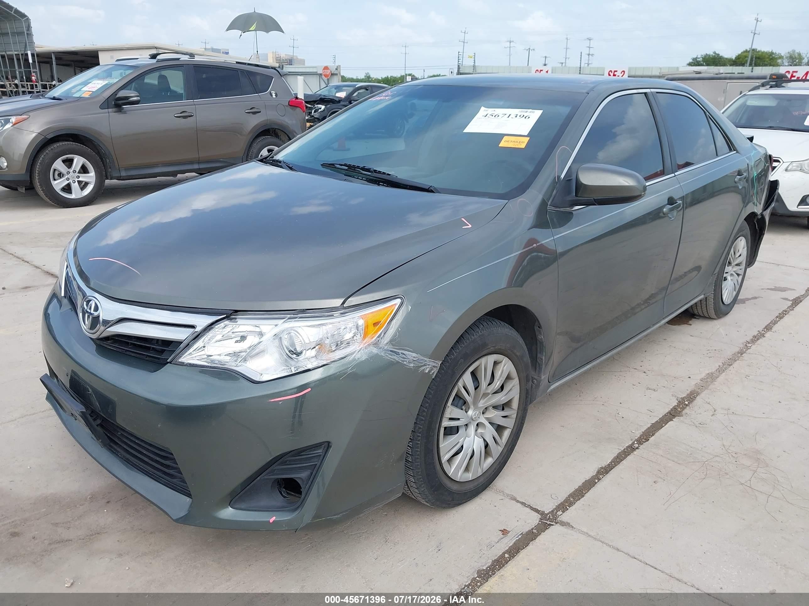 2013 Toyota Camry Le Green vin: 4T1BF1FK5DU704677