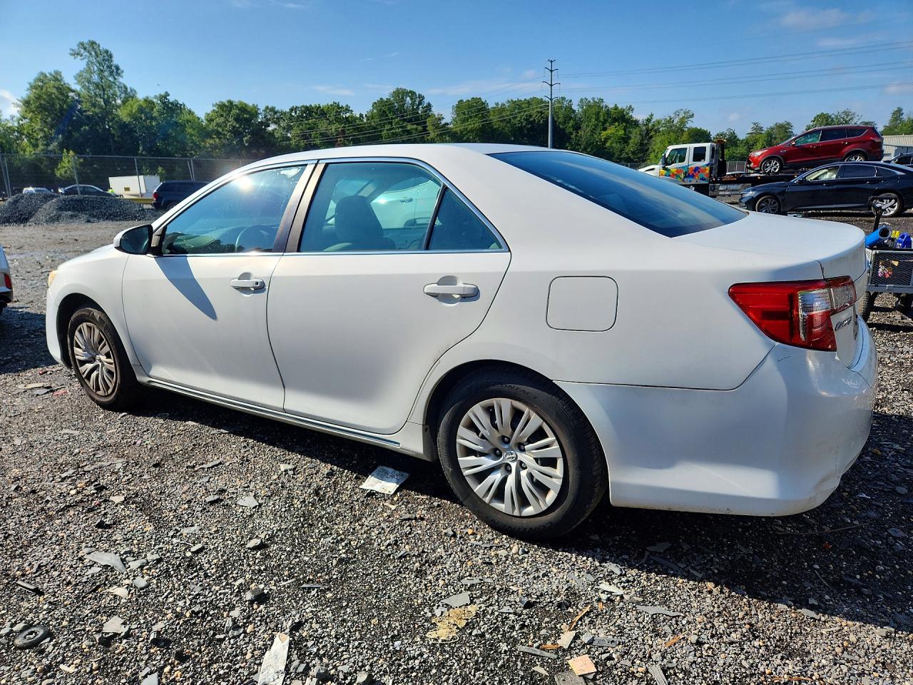 2013 Toyota Camry Le White vin: 4T1BF1FK5DU718871