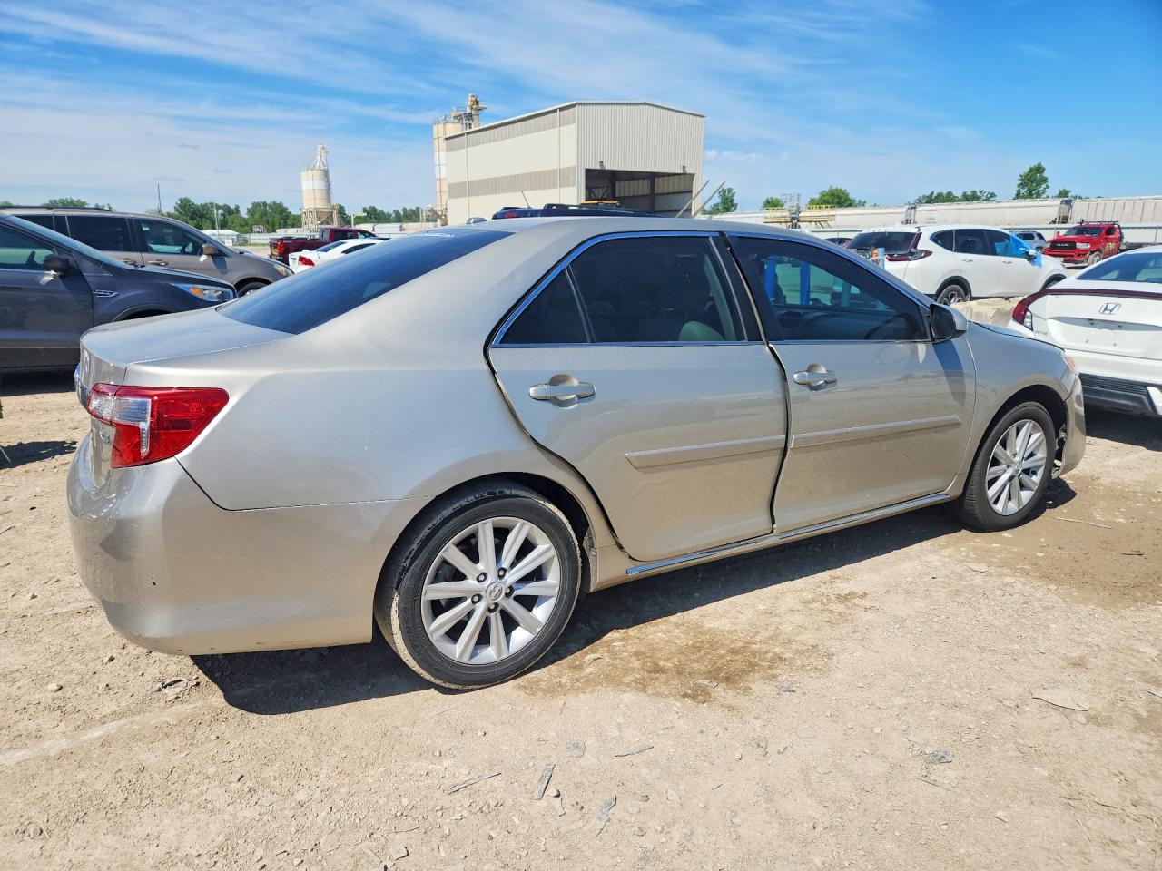 2013 Toyota Camry Xle Желто-коричневый vin: 4T1BF1FK5DU724458